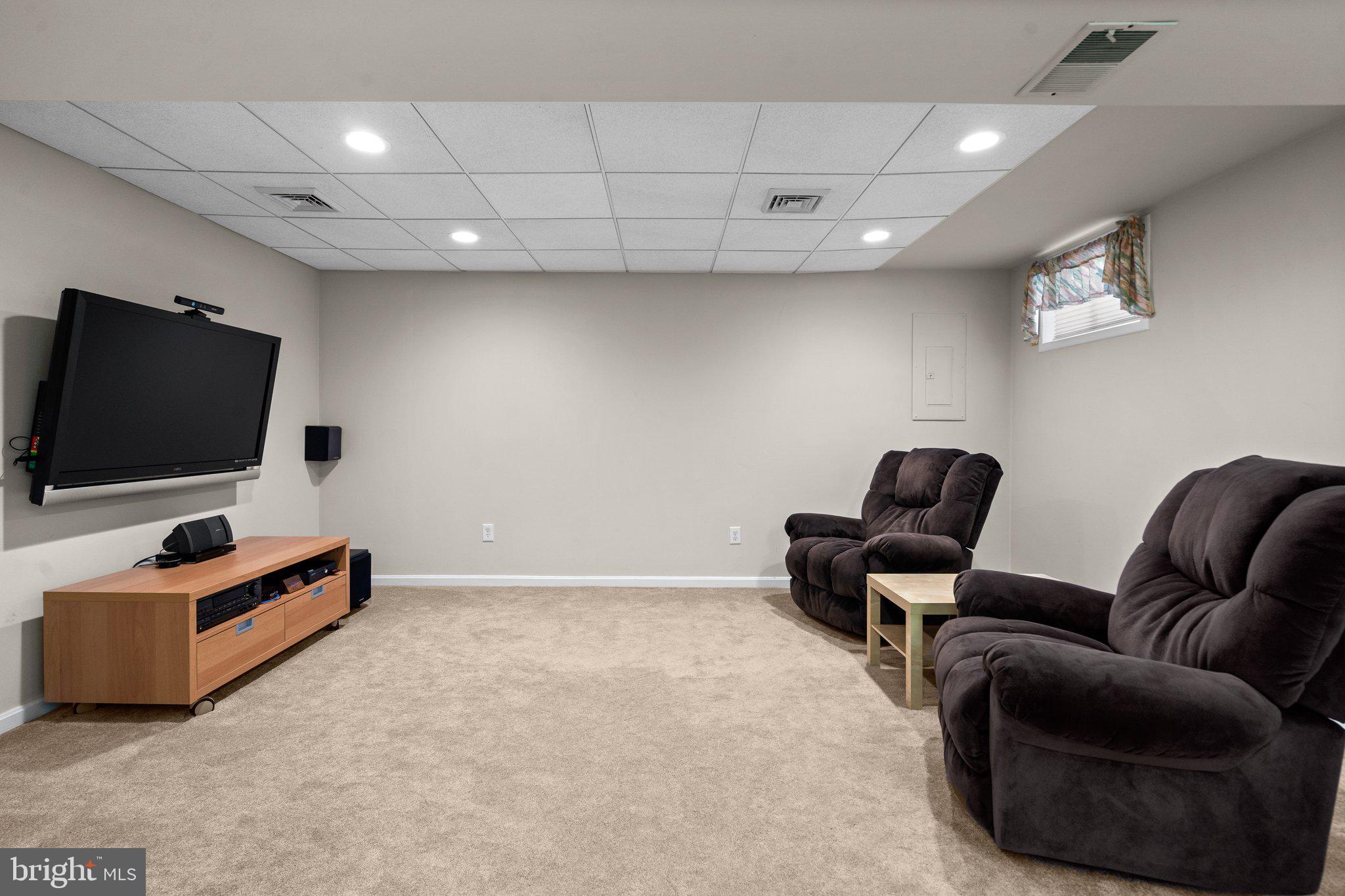 BROOKEVILLE KNOLLS - Residential