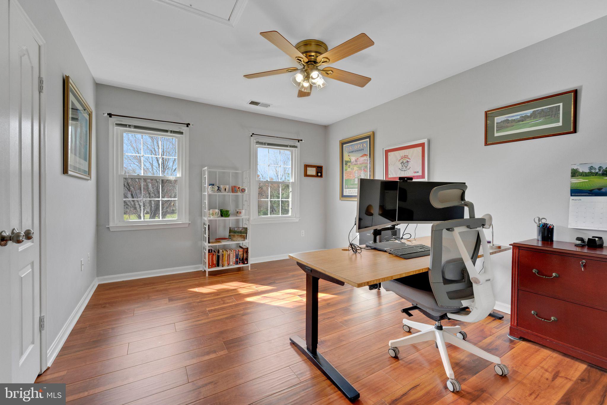 LAYTONSVILLE KNOLLS - Residential