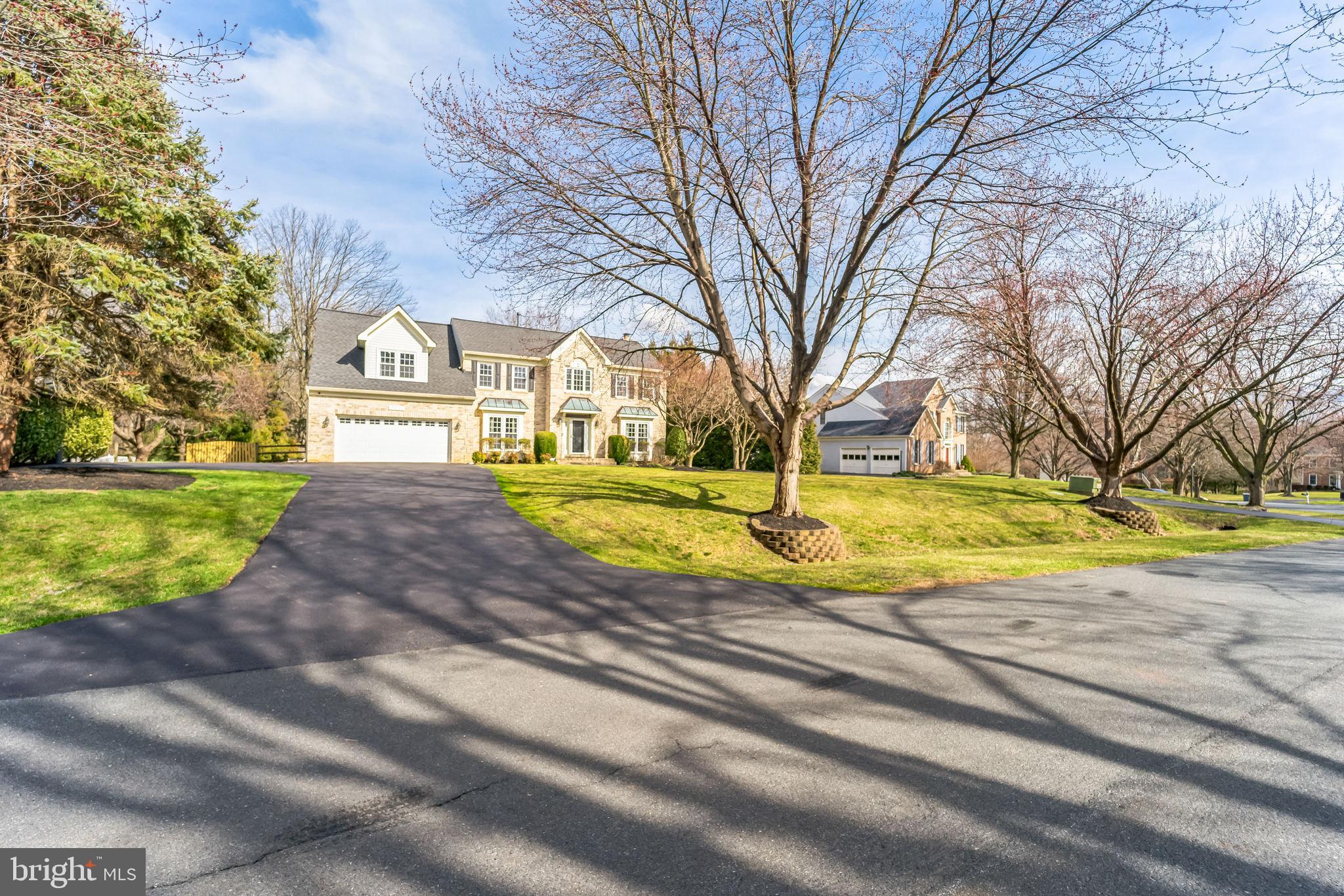 LAYTONSVILLE KNOLLS - Residential