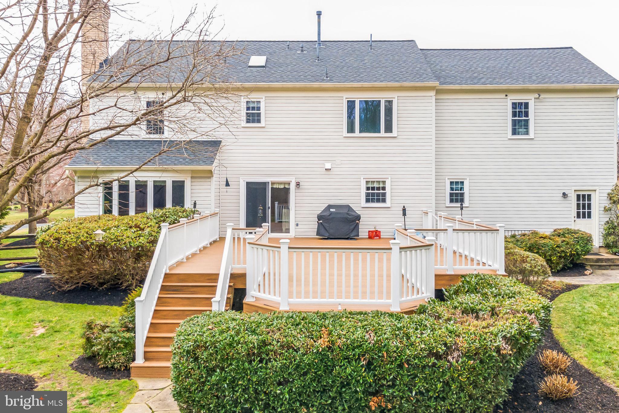 LAYTONSVILLE KNOLLS - Residential