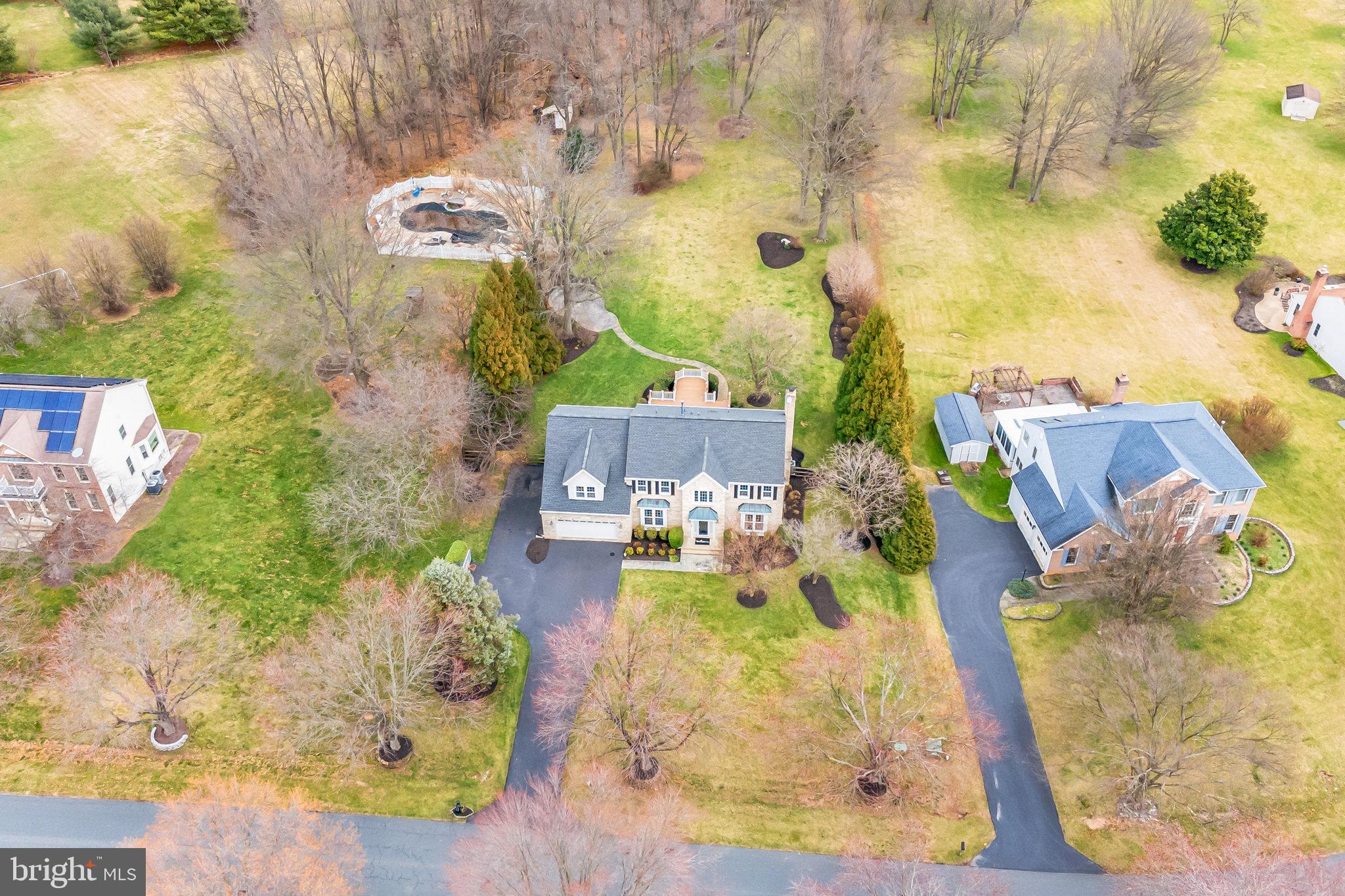 LAYTONSVILLE KNOLLS - Residential