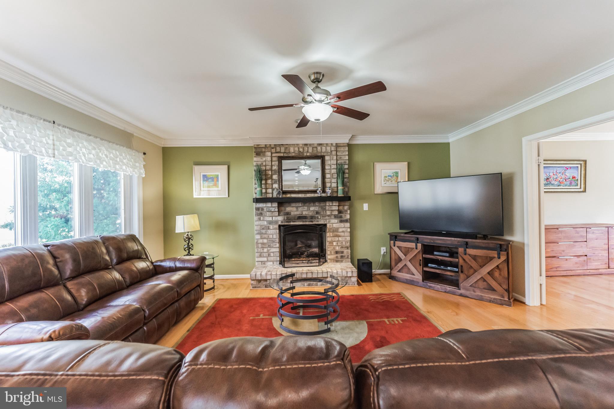 LAYTONSVILLE KNOLLS - Residential