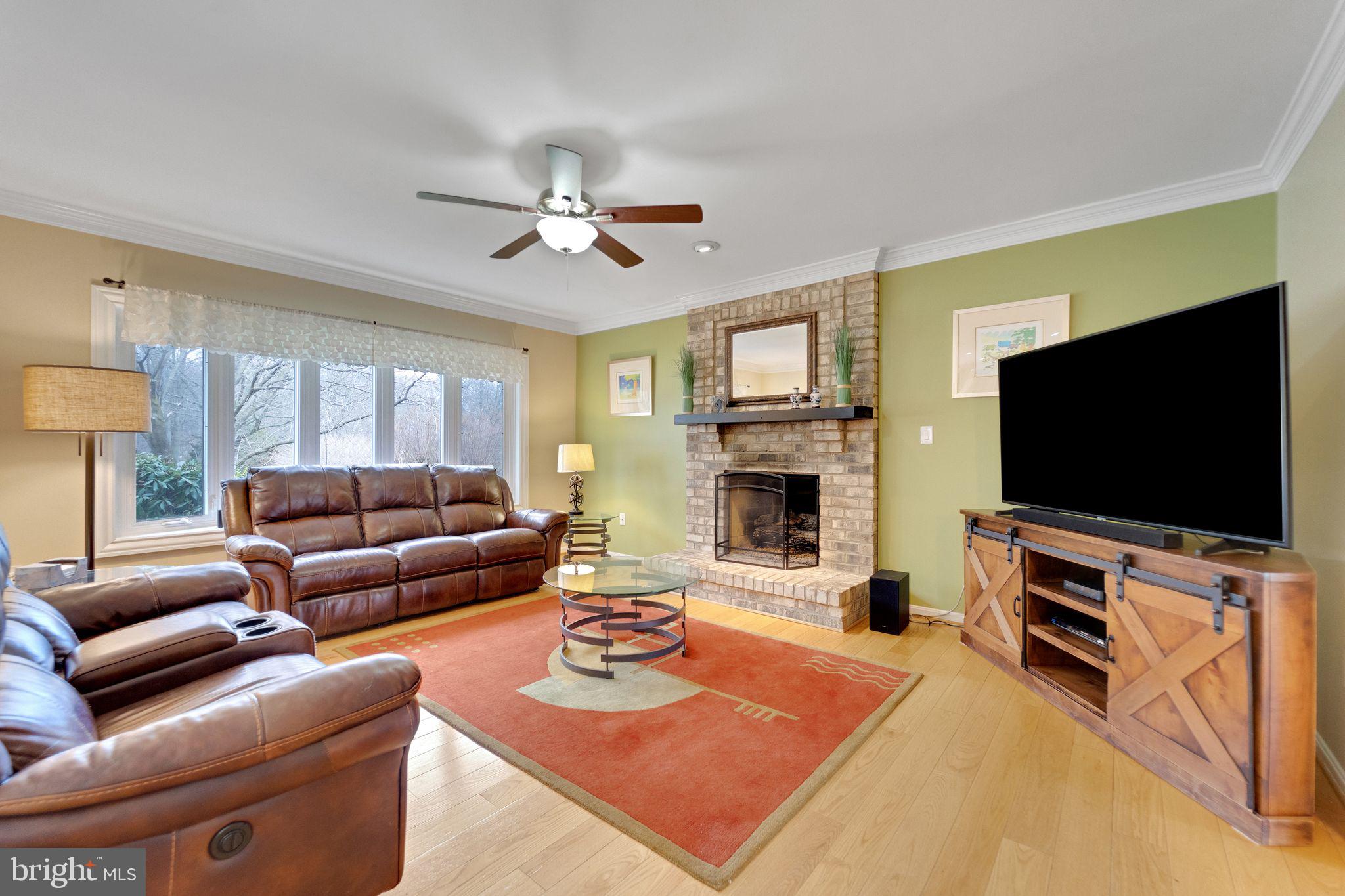 LAYTONSVILLE KNOLLS - Residential