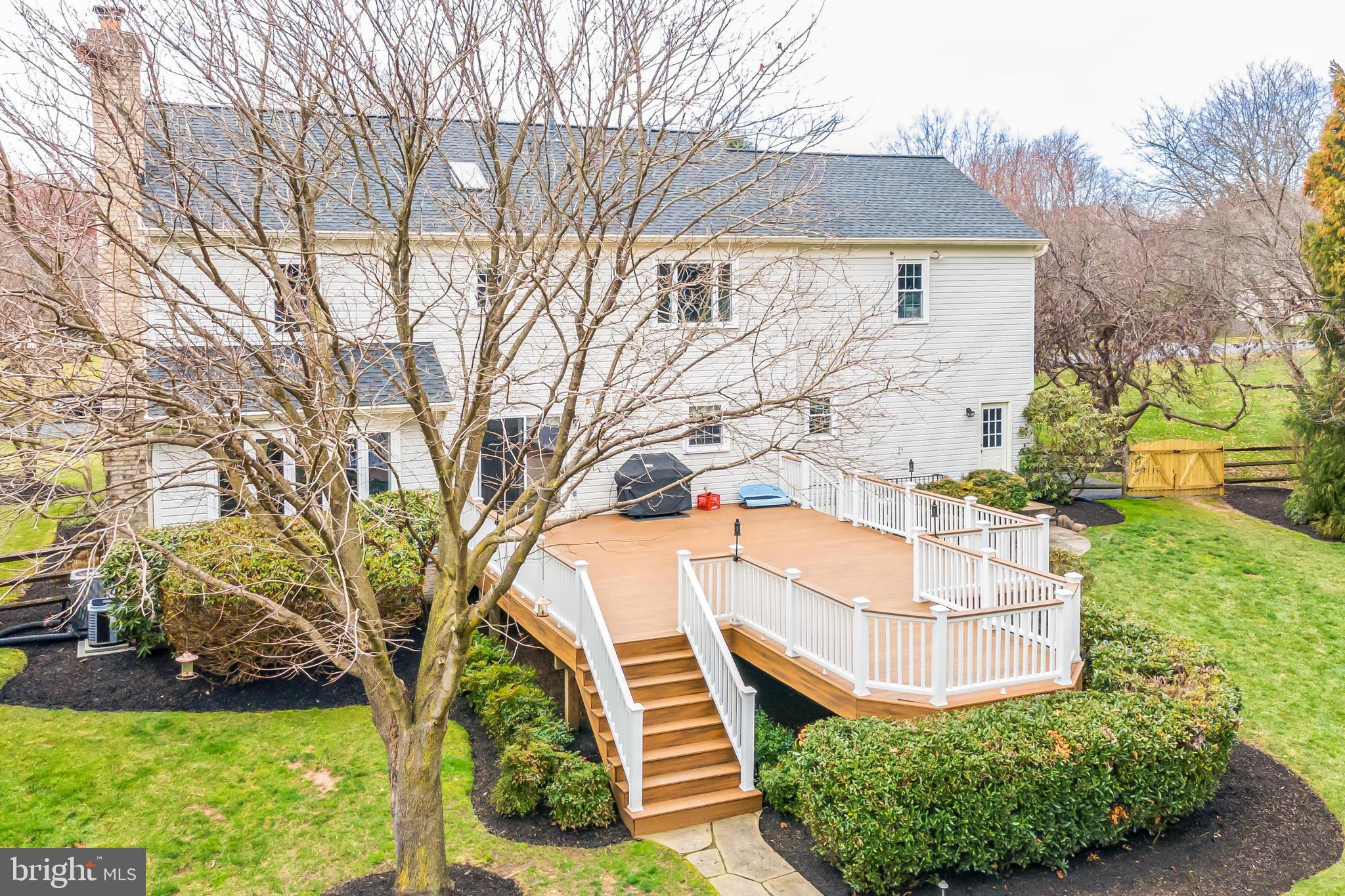 LAYTONSVILLE KNOLLS - Residential