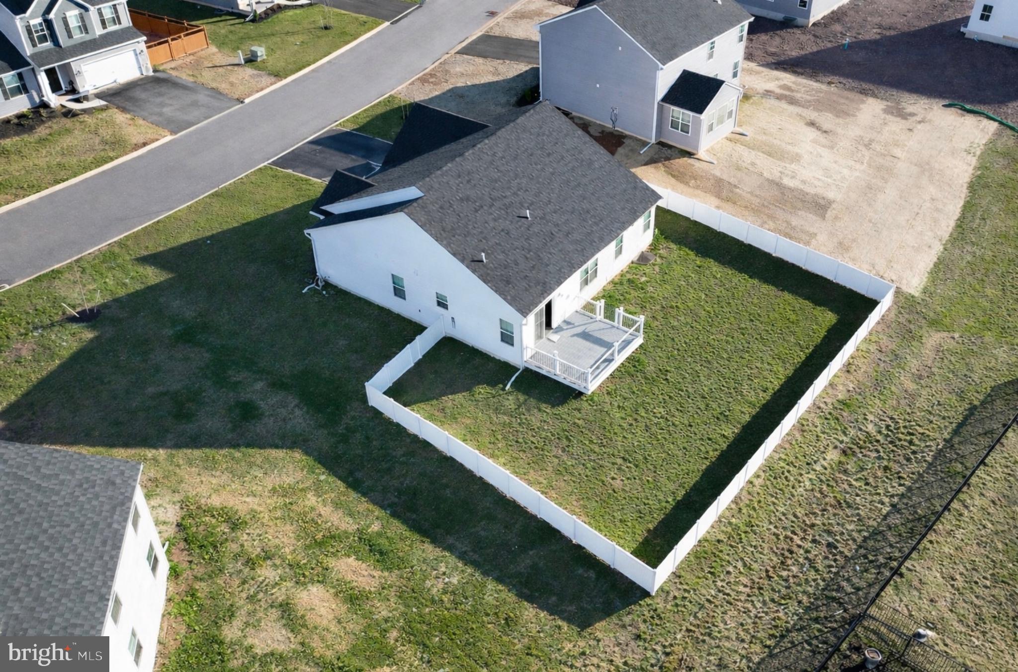 STONE MILL ESTATES - Residential