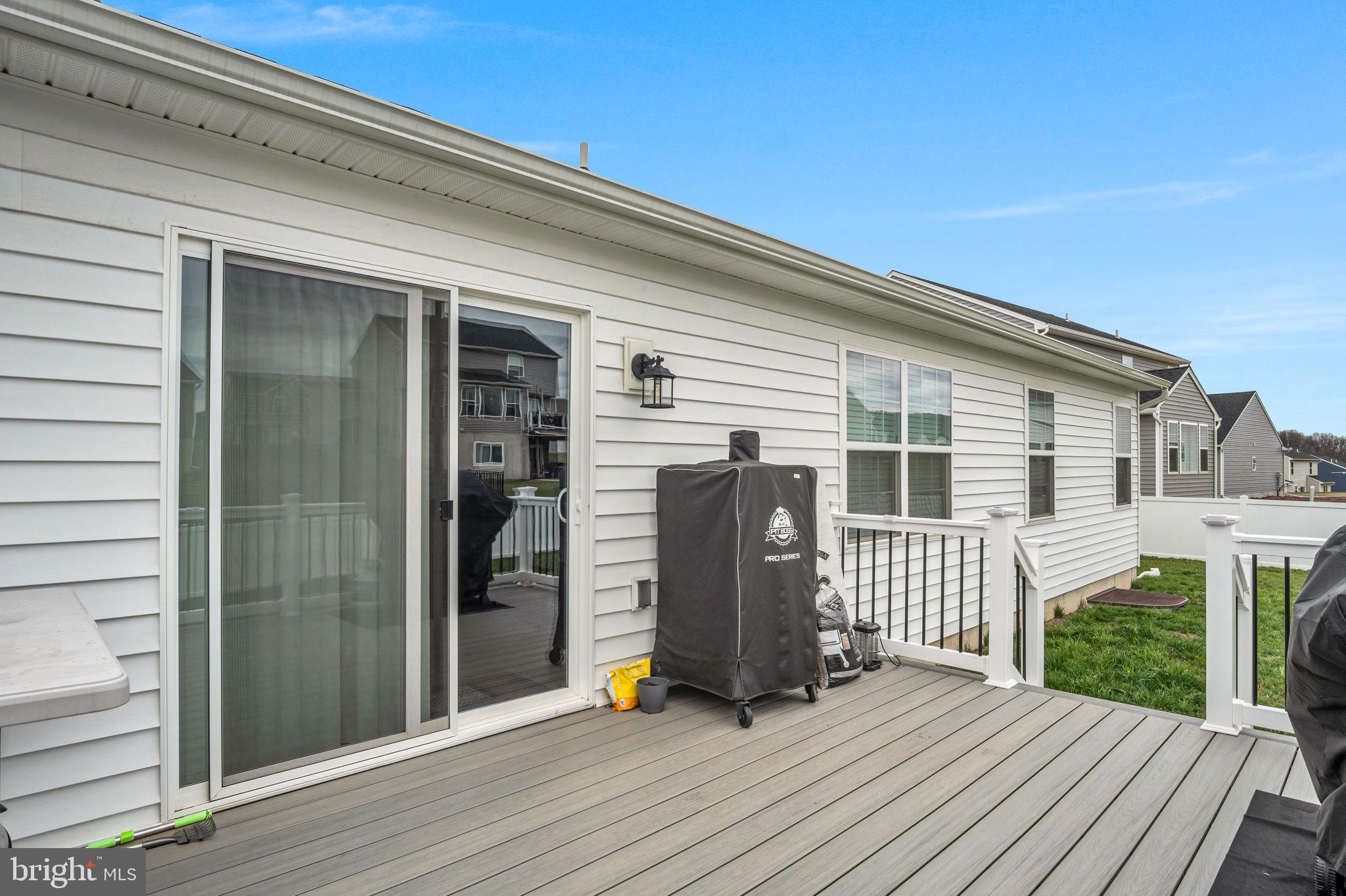 STONE MILL ESTATES - Residential