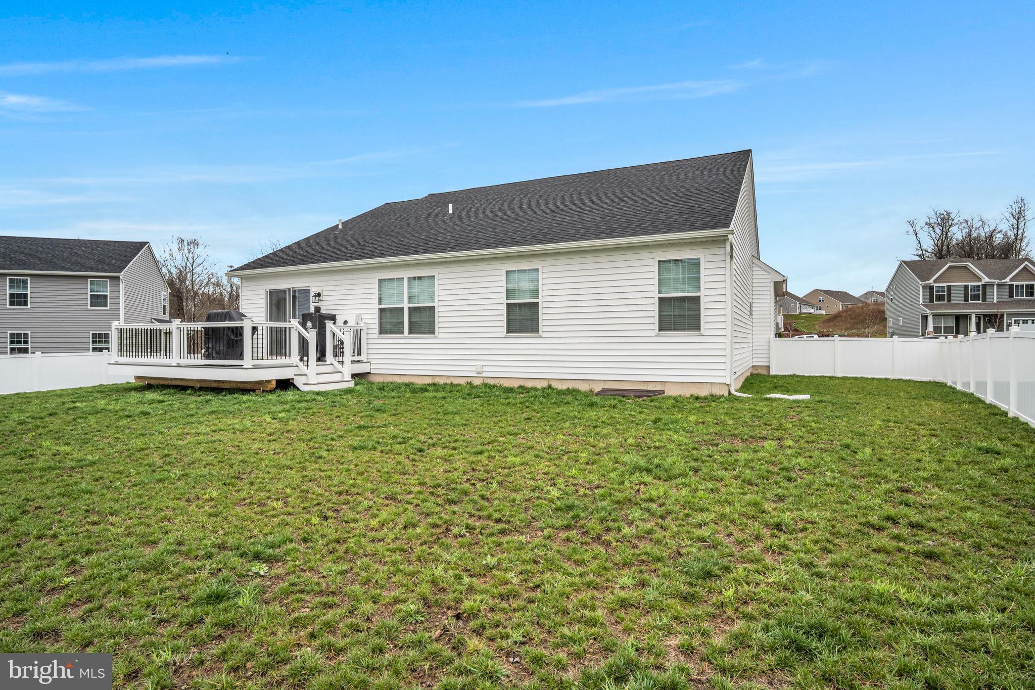 STONE MILL ESTATES - Residential