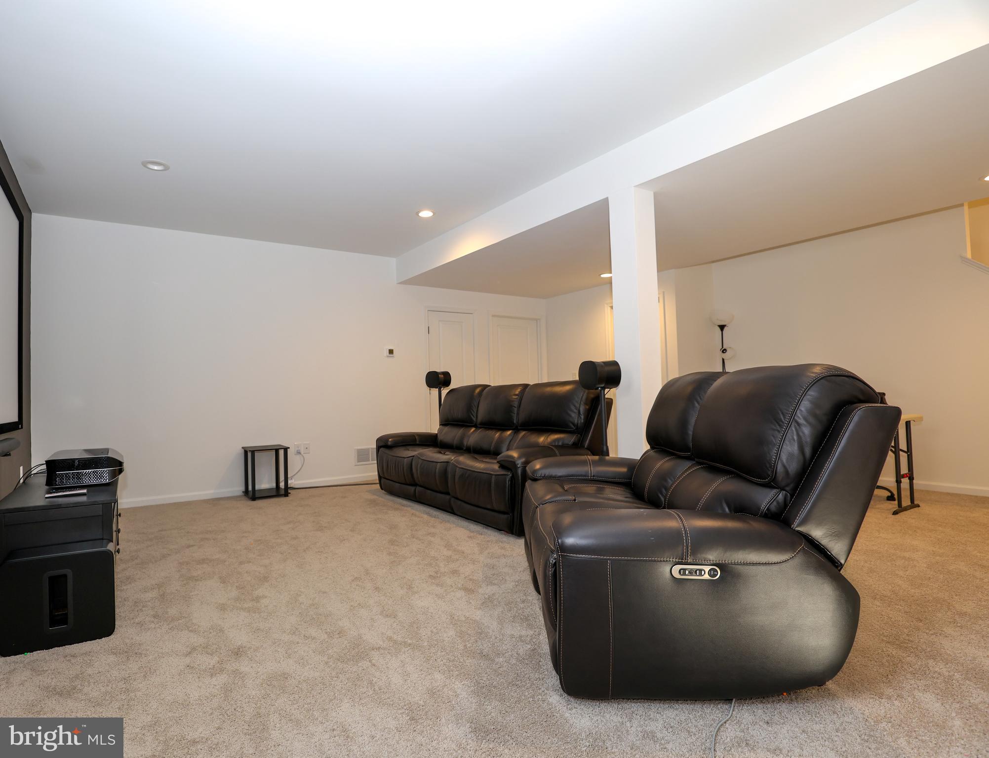 STONE MILL ESTATES - Residential