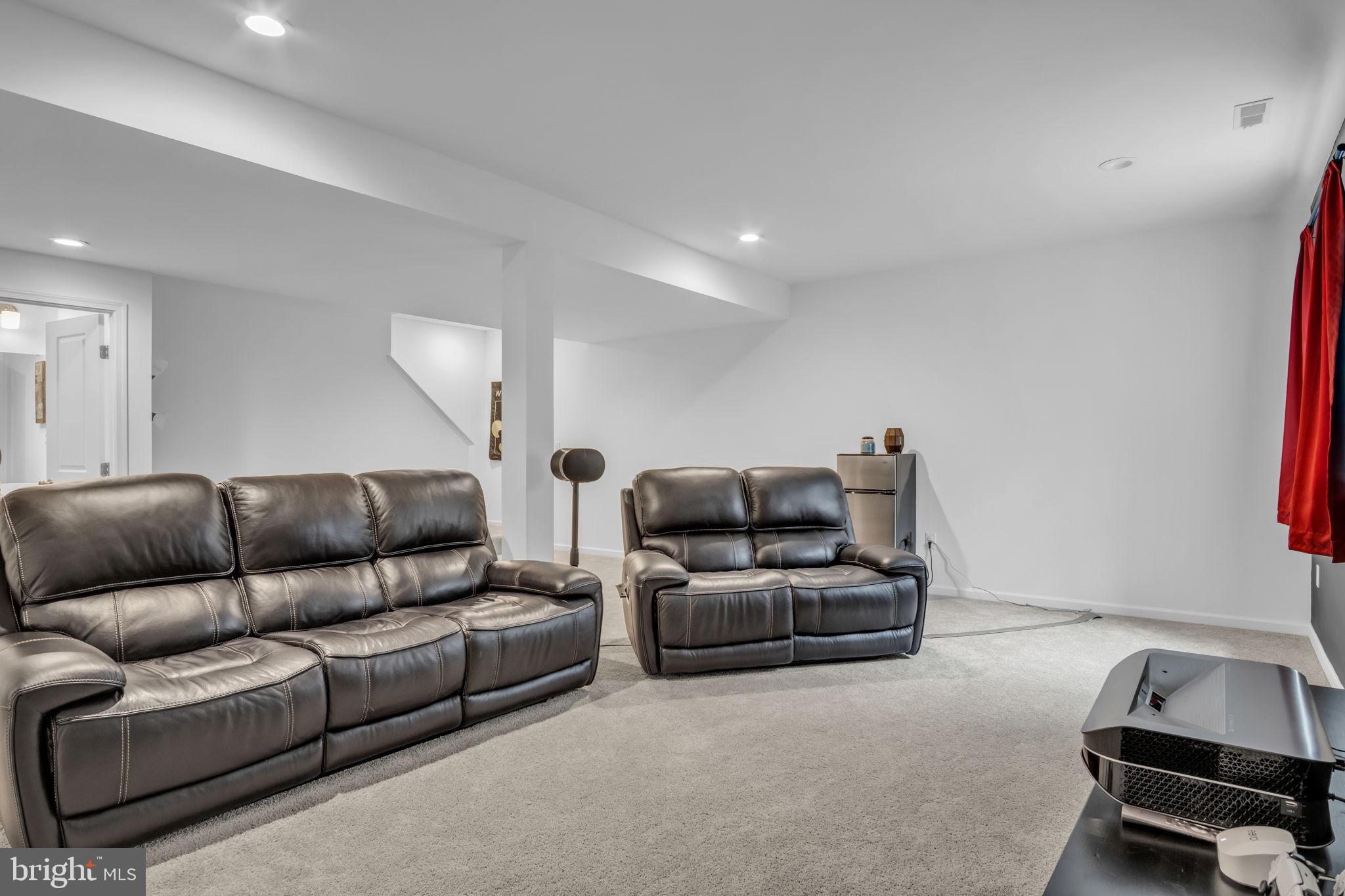 STONE MILL ESTATES - Residential