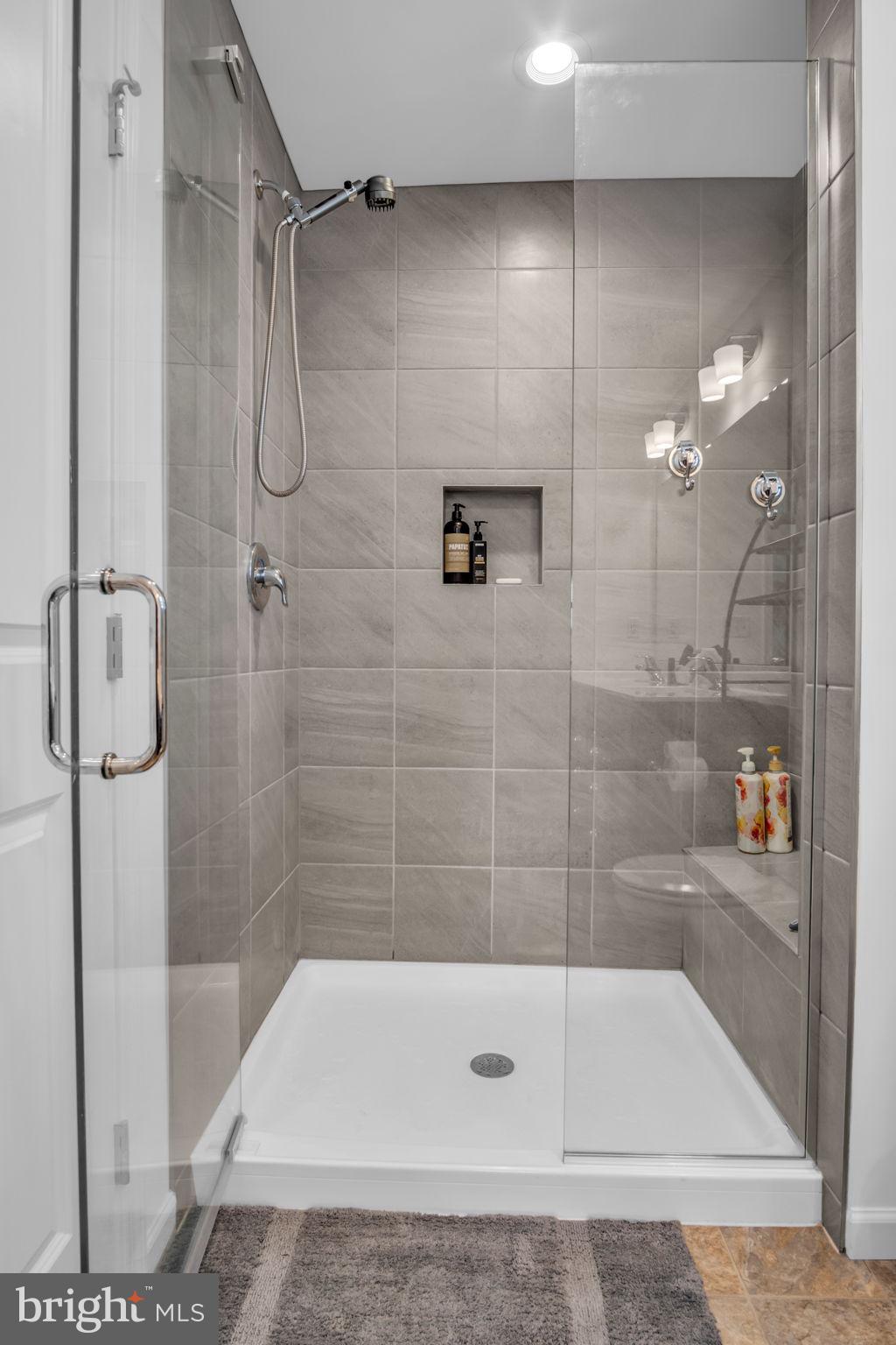 STONE MILL ESTATES - Residential