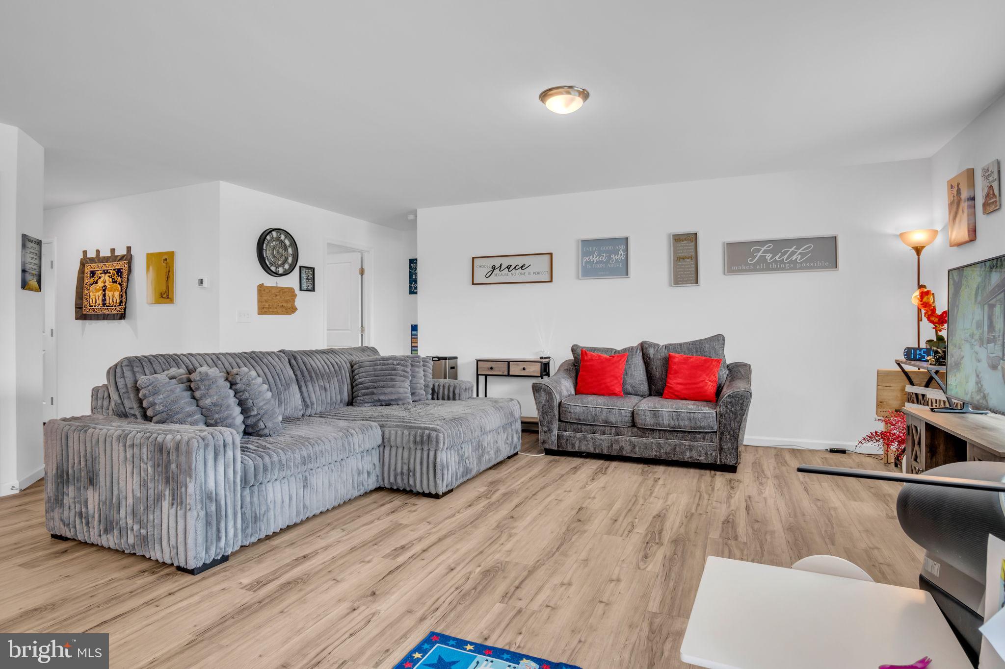 STONE MILL ESTATES - Residential