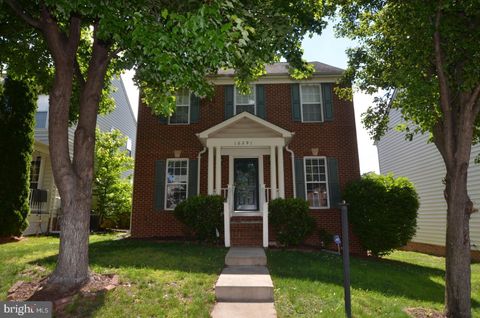 Photo of 16291 Catenary Drive, WOODBRIDGE, VA 22191 (MLS # VAPW2120028)