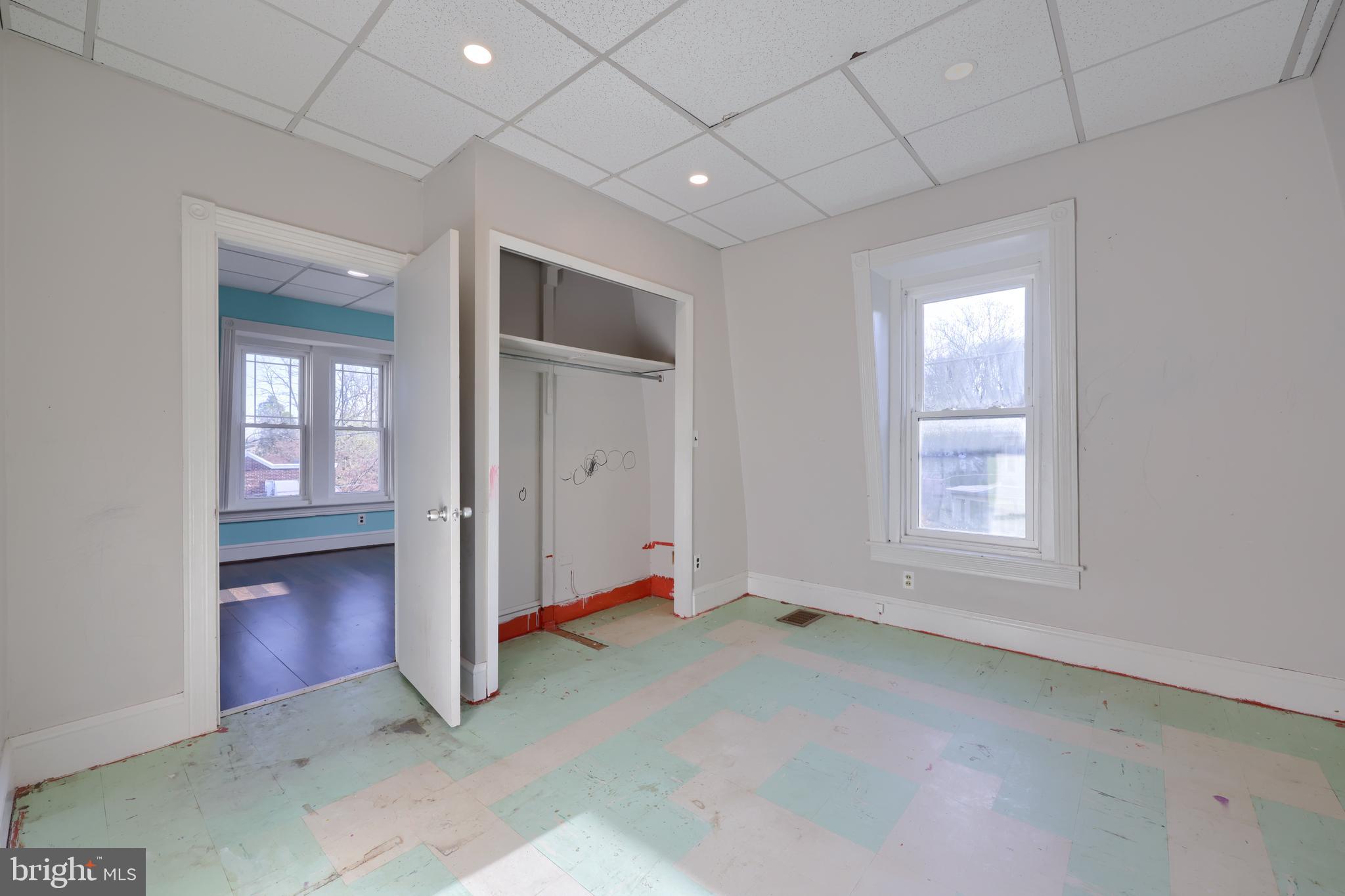 20 ACRE WOODS - Residential