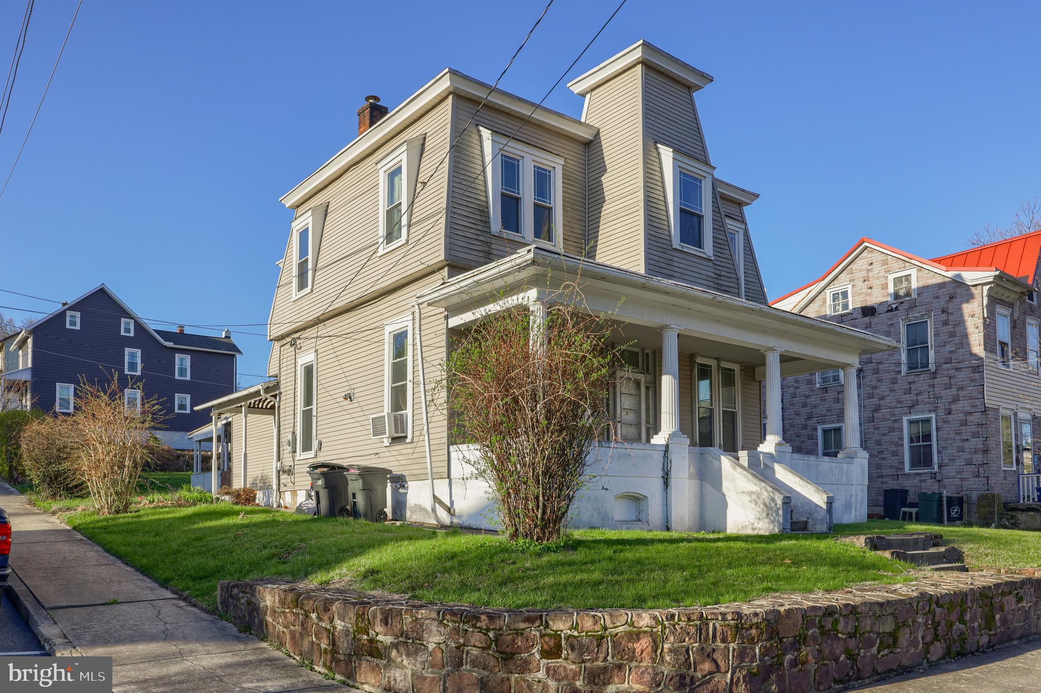 20 ACRE WOODS - Residential