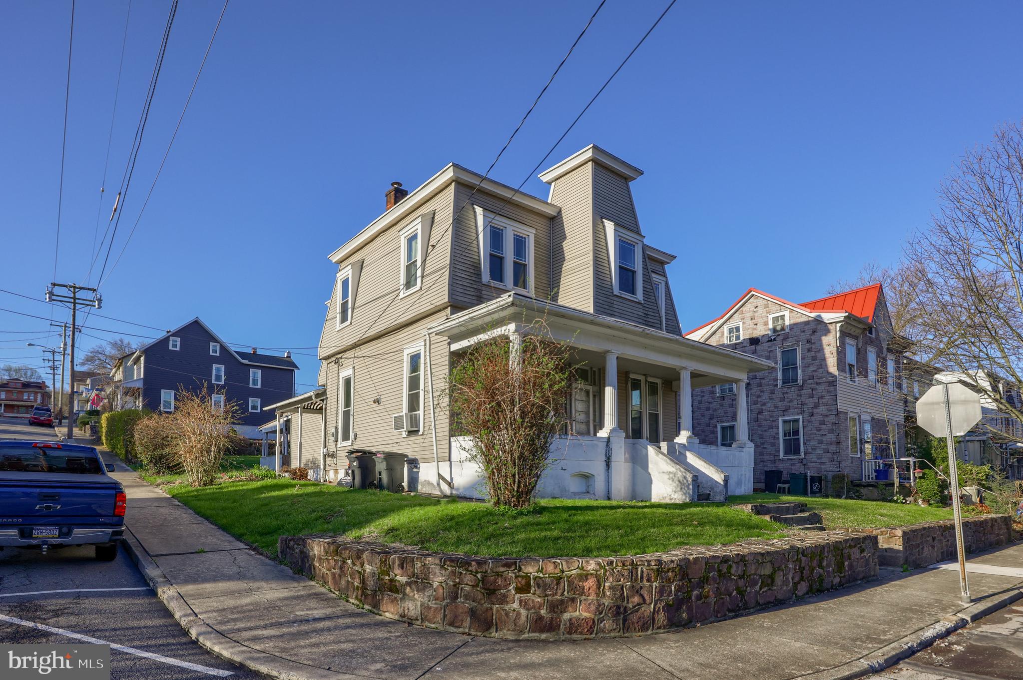 20 ACRE WOODS - Residential