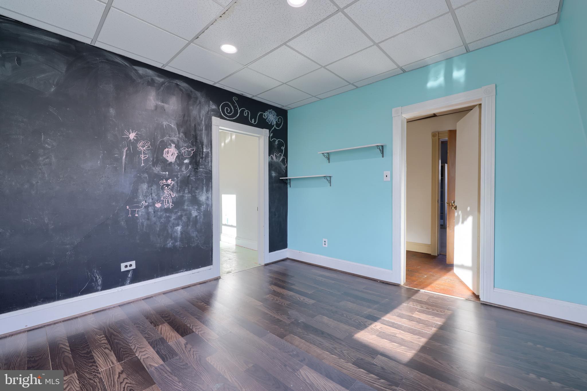 20 ACRE WOODS - Residential