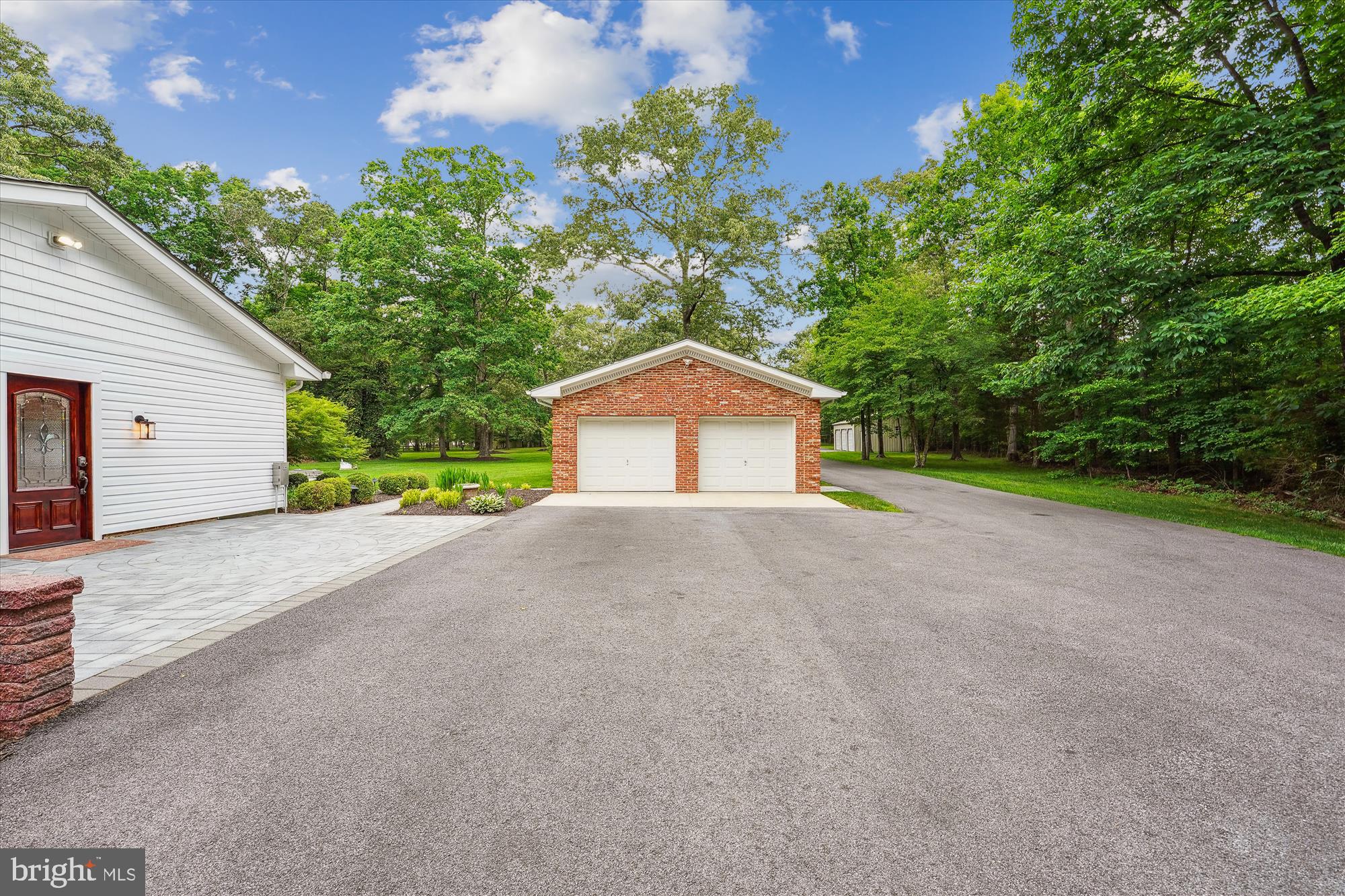 ELLENWOOD - Residential