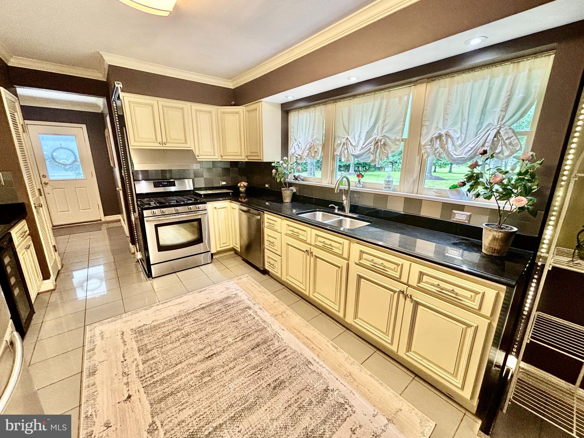 ELLENWOOD - Residential