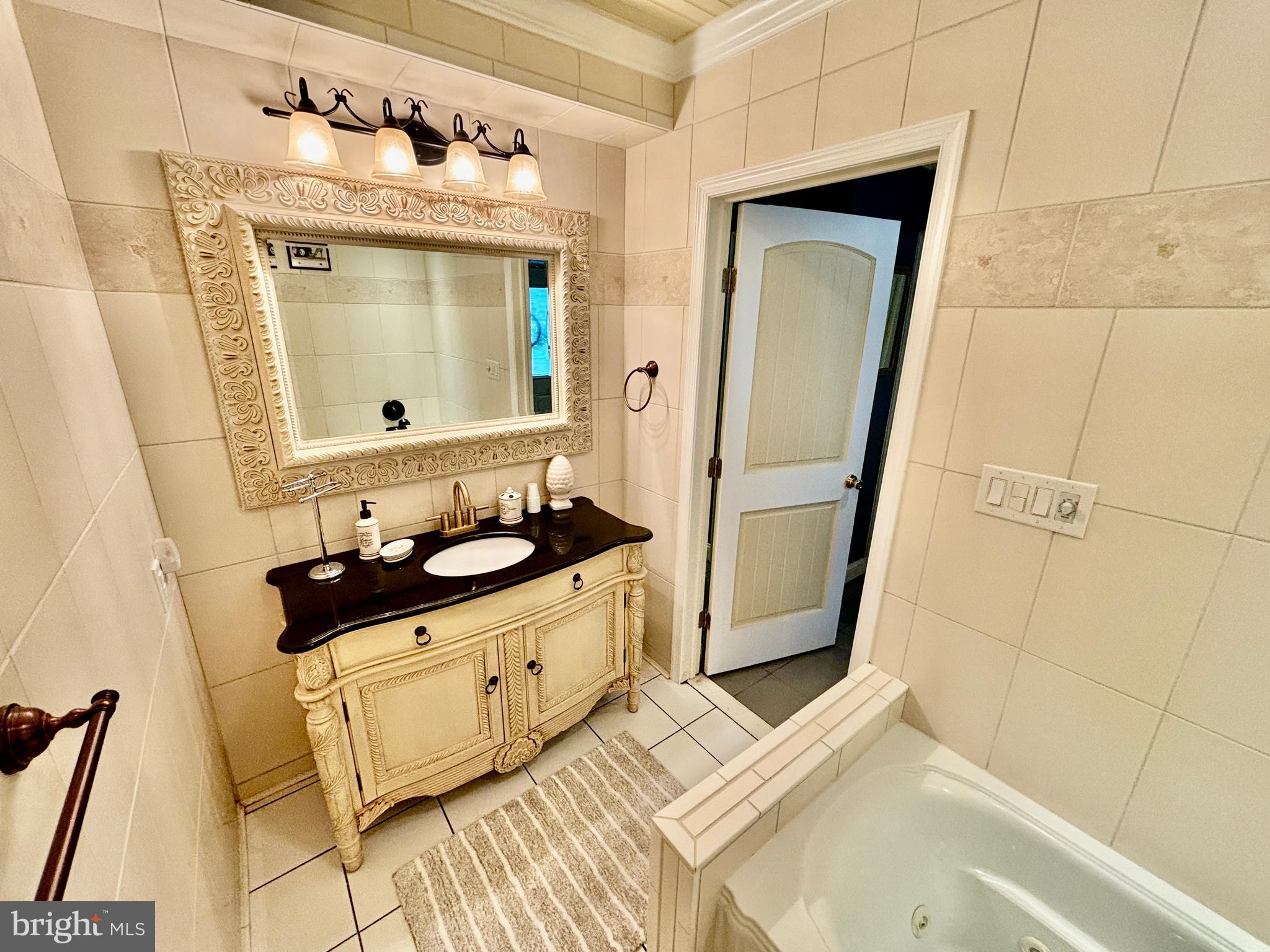 ELLENWOOD - Residential