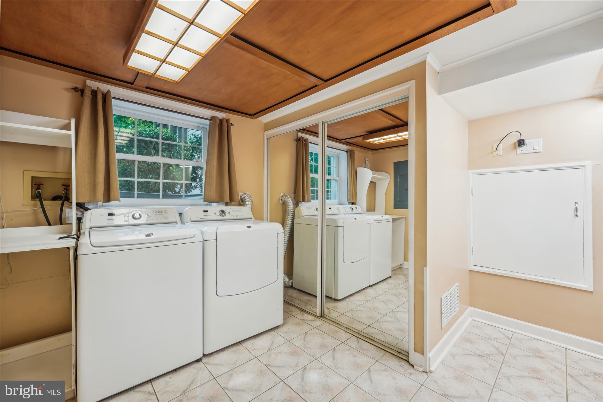 ELLENWOOD - Residential