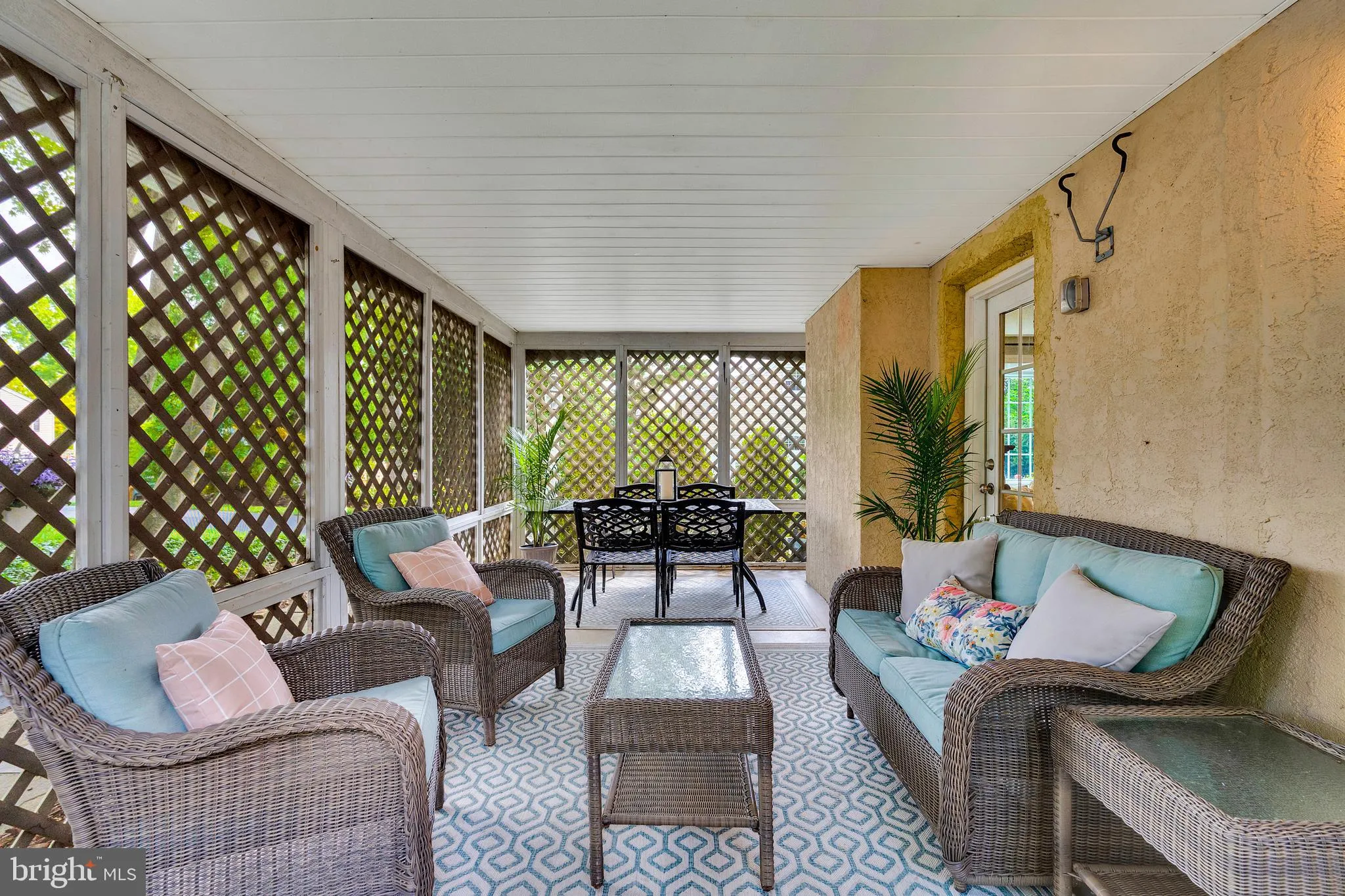 Flourtown, Pennsylvania 19031, United States, 4 Bedrooms Bedrooms, ,2 BathroomsBathrooms,Residential,Pending,211887