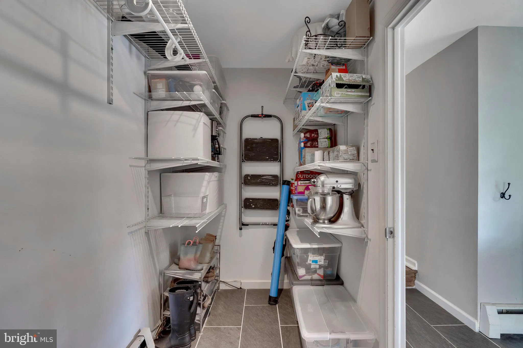 Flourtown, Pennsylvania 19031, United States, 4 Bedrooms Bedrooms, ,2 BathroomsBathrooms,Residential,Pending,211887