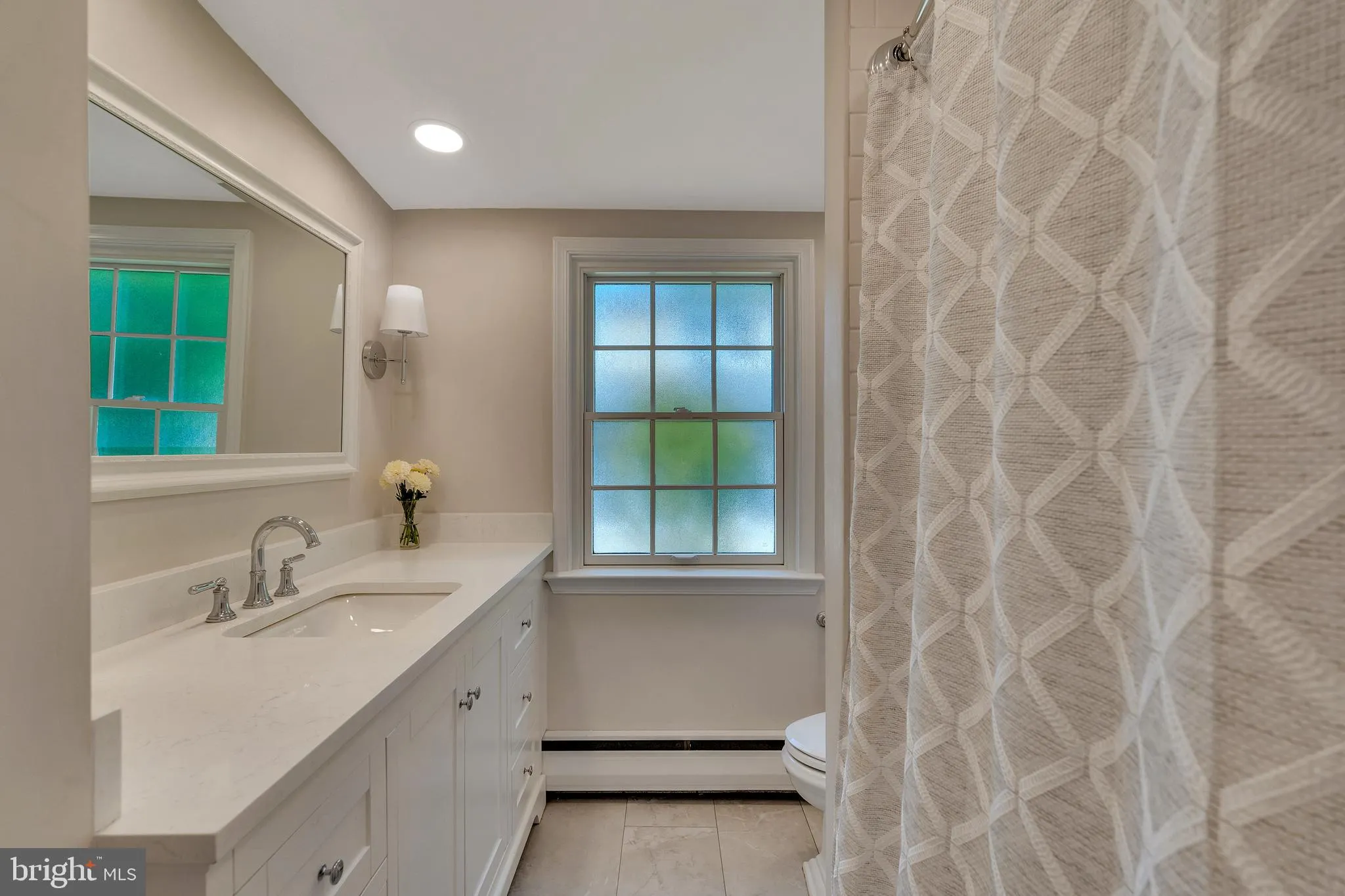 Flourtown, Pennsylvania 19031, United States, 4 Bedrooms Bedrooms, ,2 BathroomsBathrooms,Residential,Pending,211887