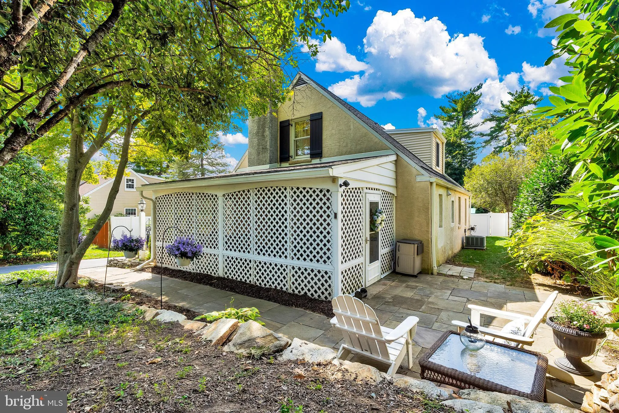 Flourtown, Pennsylvania 19031, United States, 4 Bedrooms Bedrooms, ,2 BathroomsBathrooms,Residential,Pending,211887