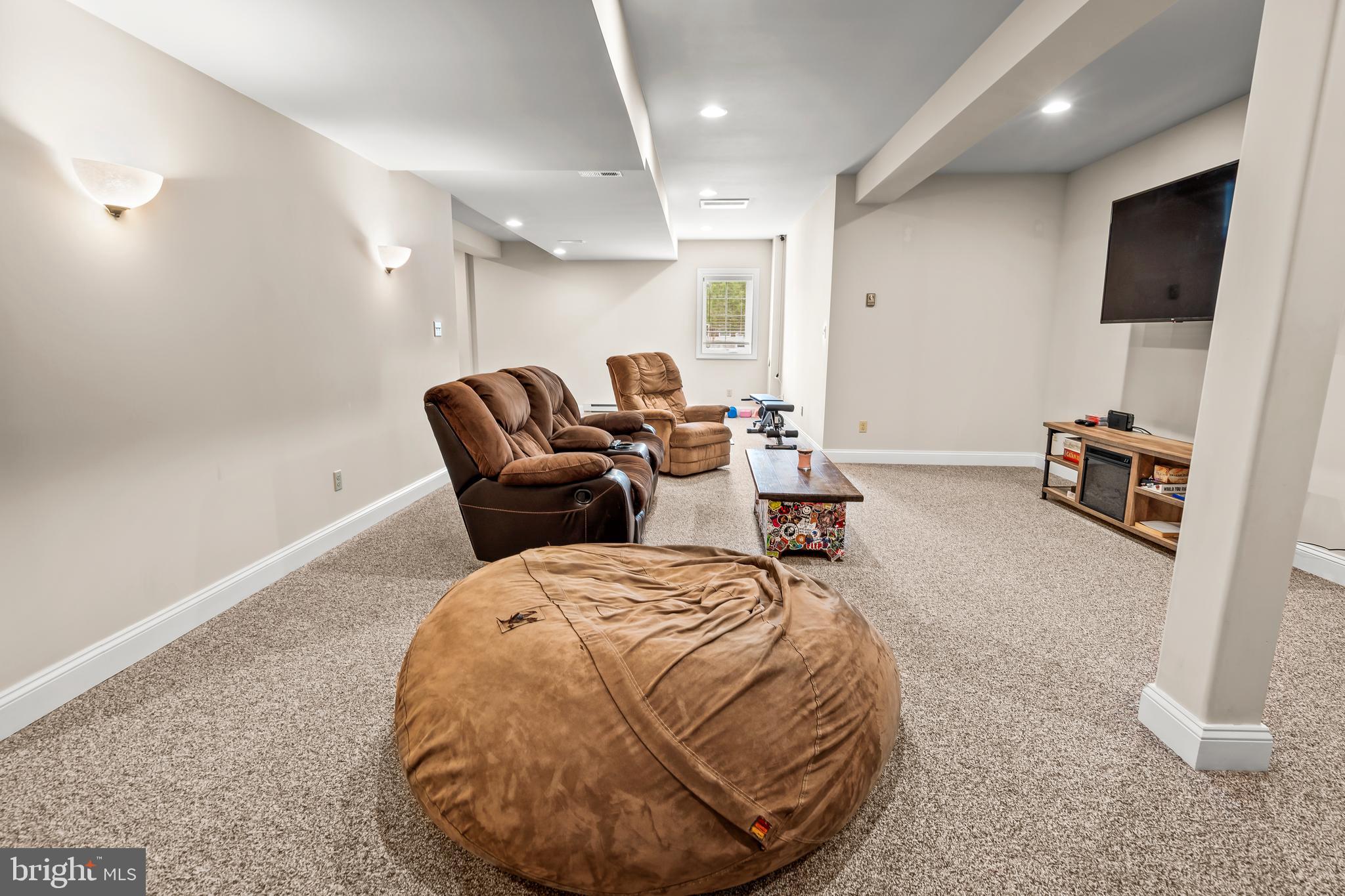 VALLEY FARM ESTATES - Residential