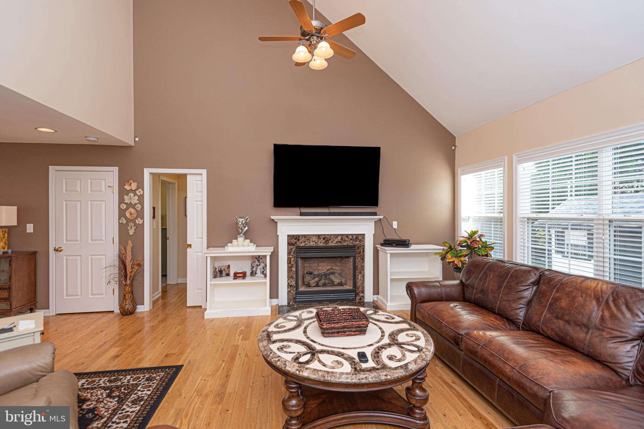 BUTTERCUP COURT - Residential