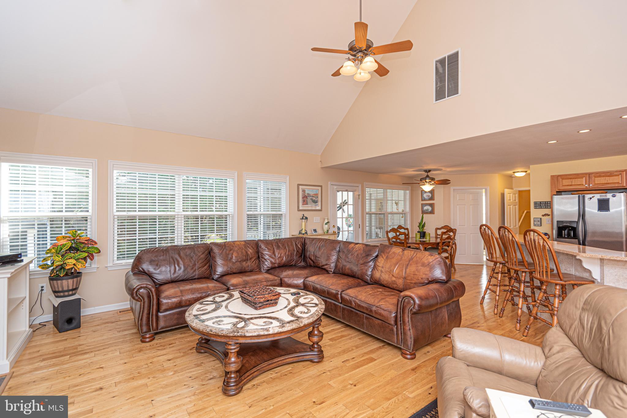 BUTTERCUP COURT - Residential