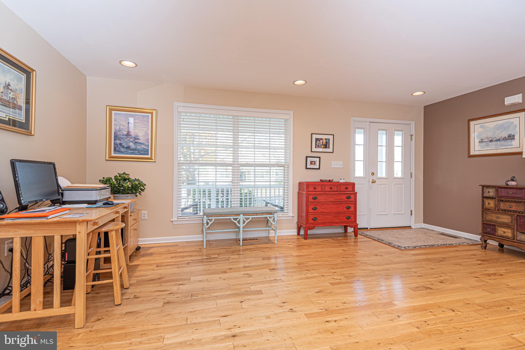 BUTTERCUP COURT - Residential