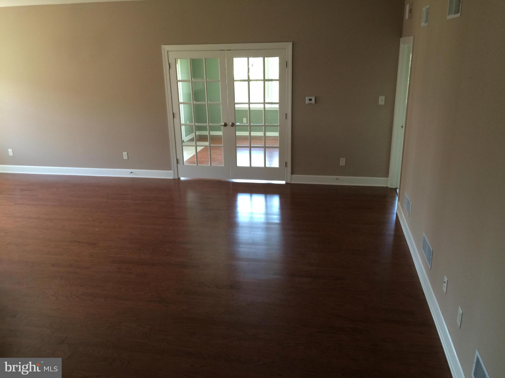 MAPLE RUN - Residential