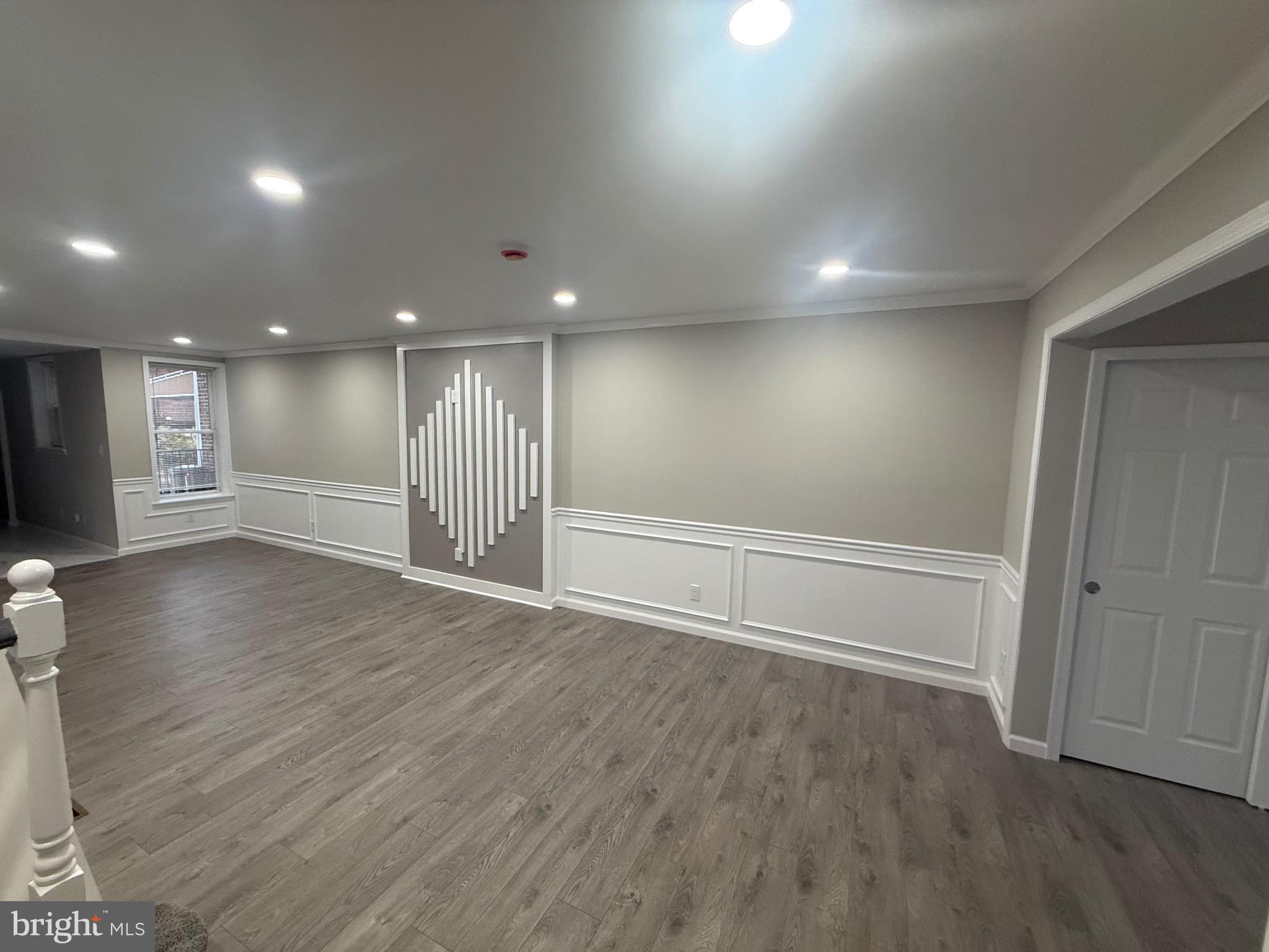 WEST OAK LANE - Residential