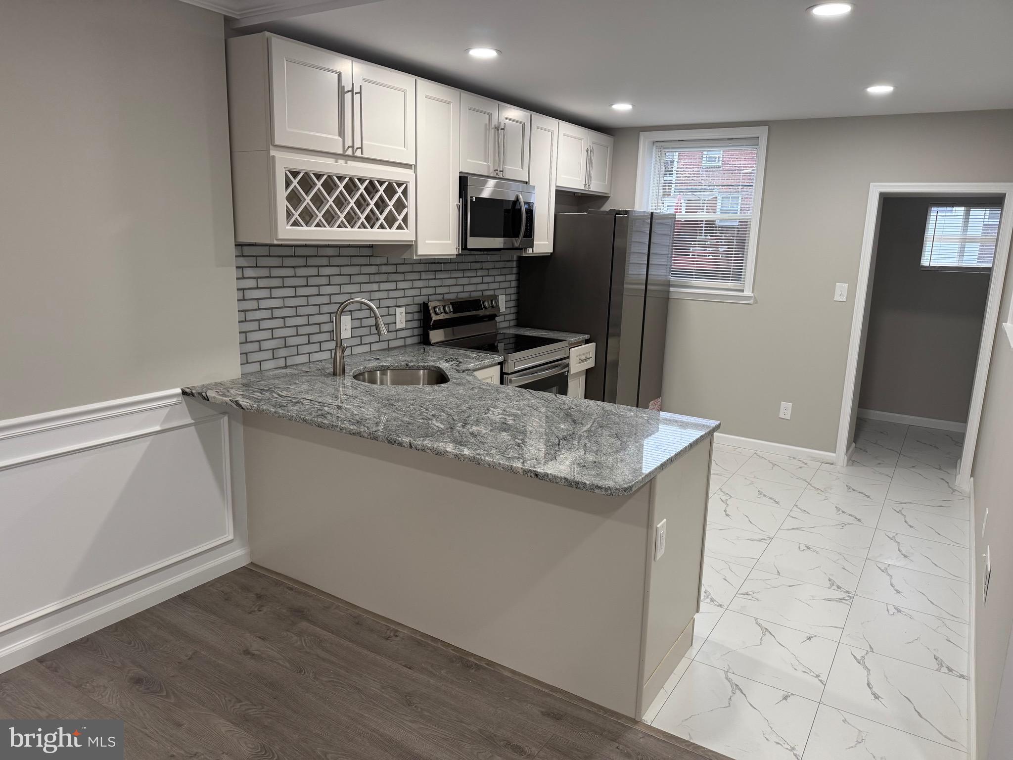 WEST OAK LANE - Residential