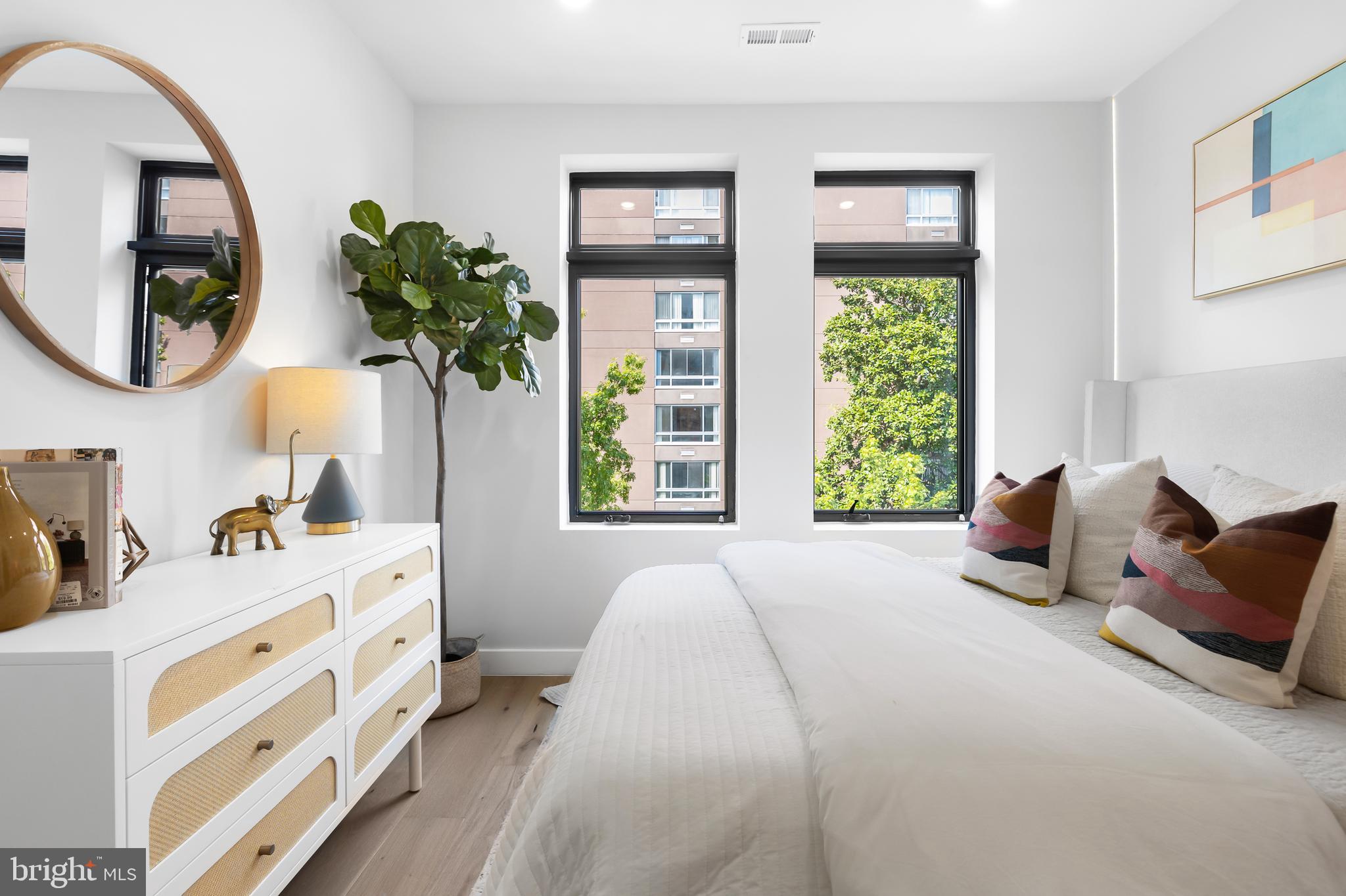LOGAN/SHAW - Residential