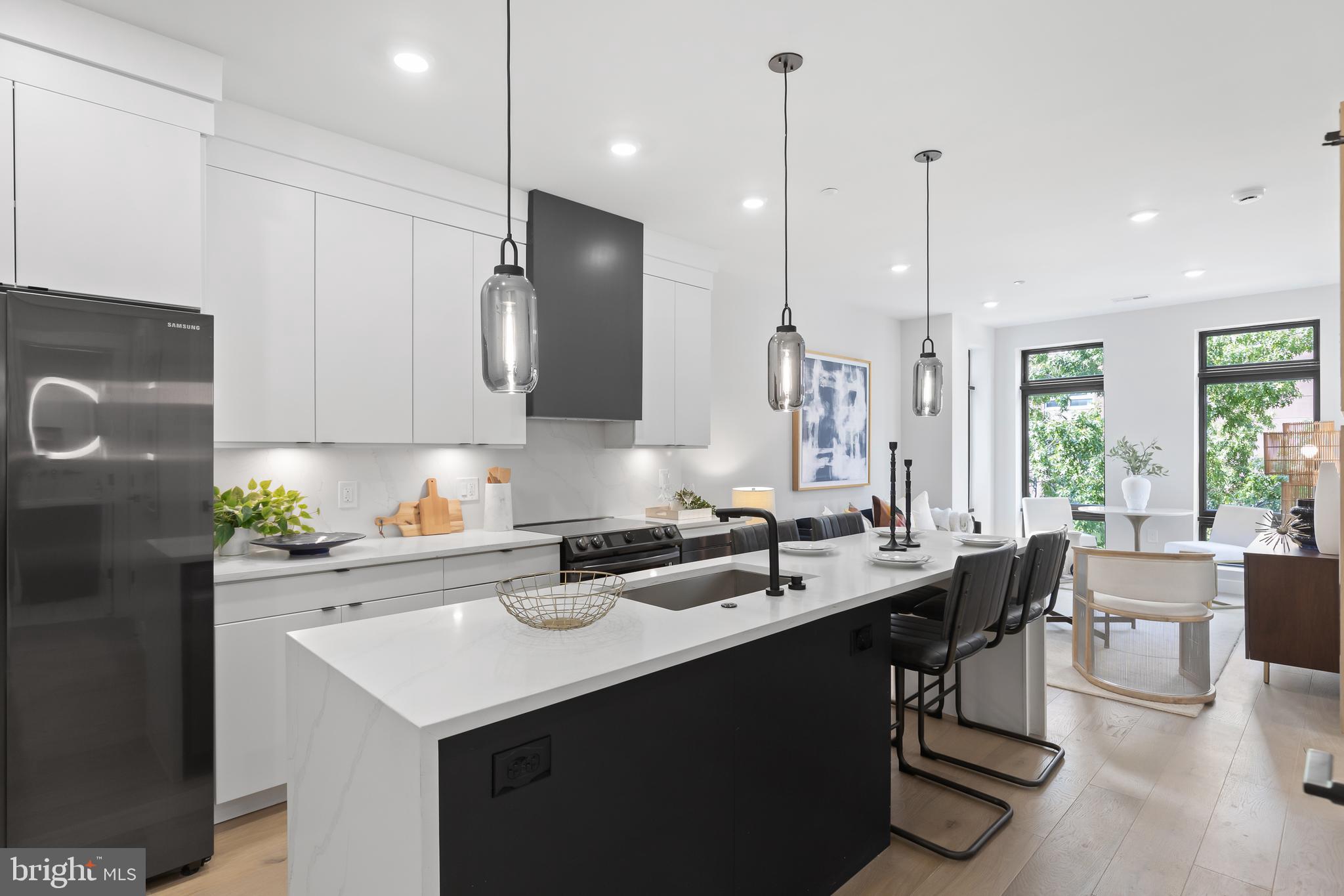 LOGAN/SHAW - Residential