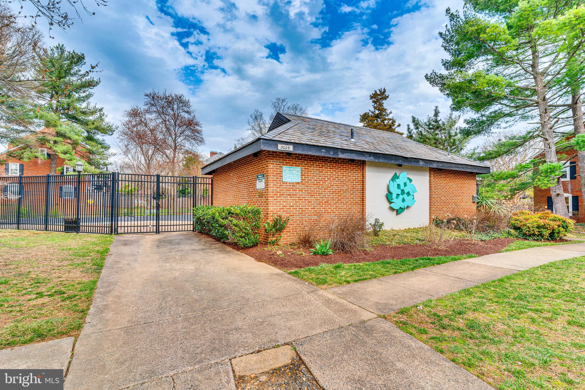 FAIRLINGTON VILLAGES - Residential Lease