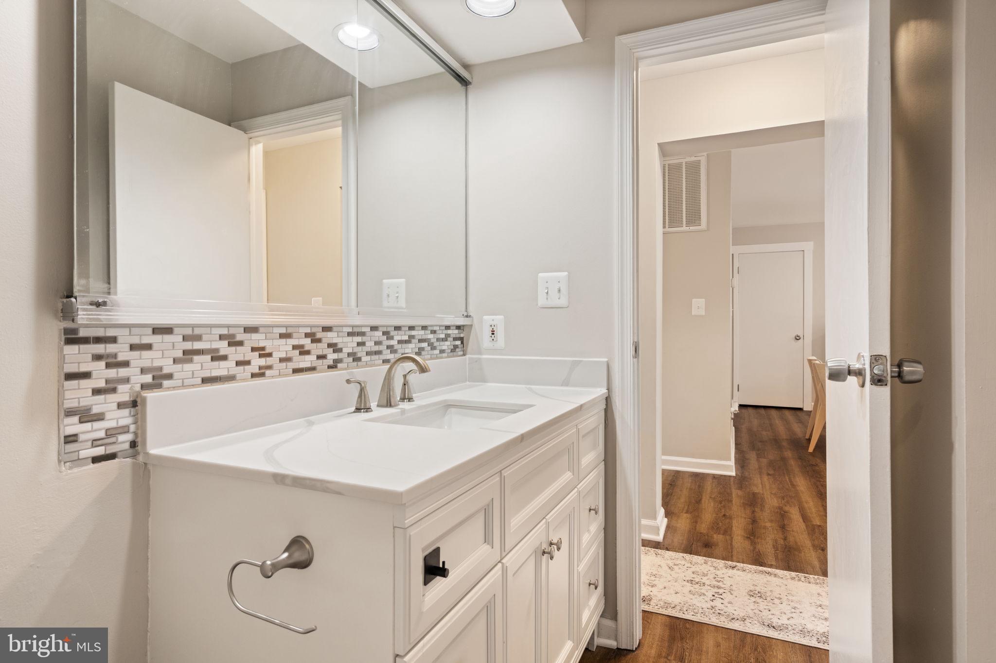 STOCKBRIDGE - Residential