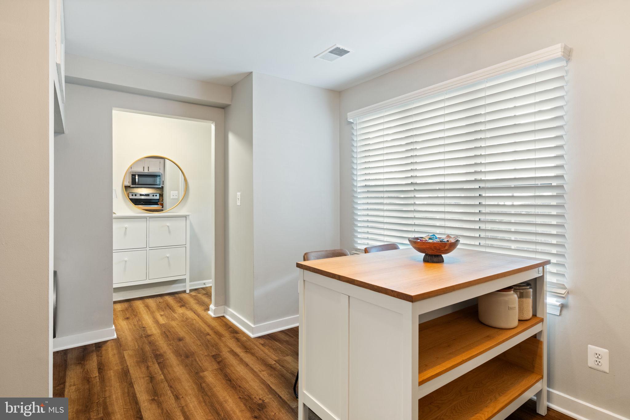 STOCKBRIDGE - Residential