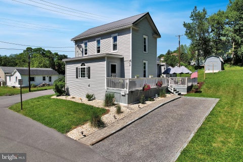 Homes For Sale - 15 Howard Street<br/> FROSTBURG, MD 21532