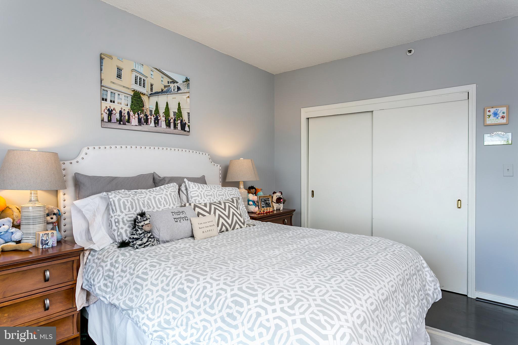 HARBOR EAST - Residential