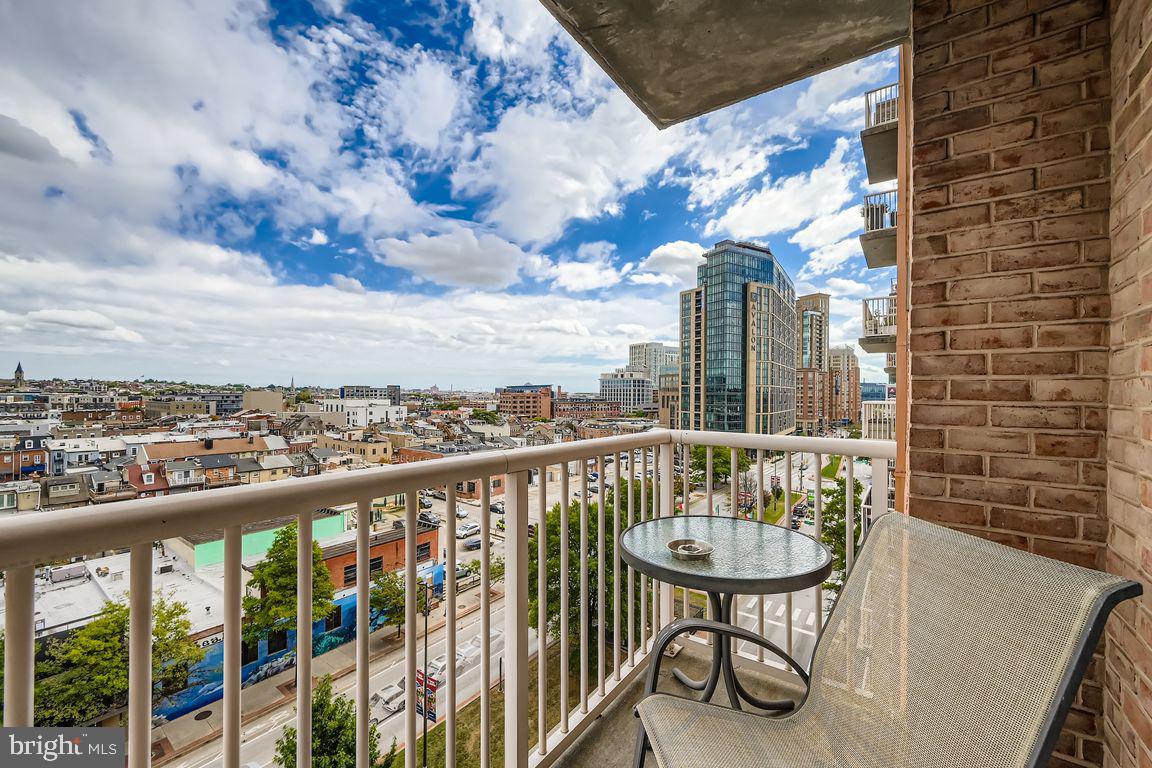 HARBOR EAST - Residential