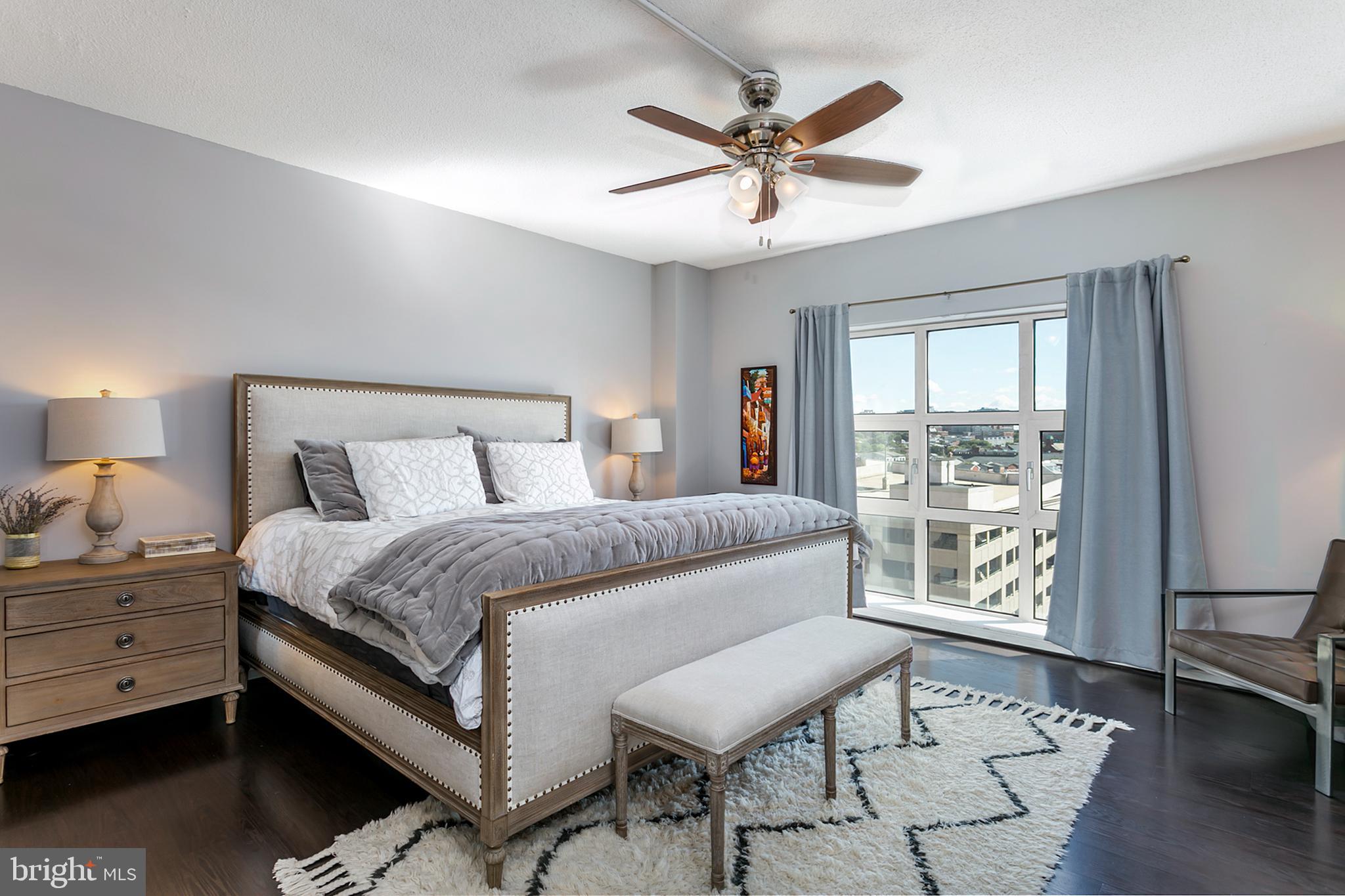HARBOR EAST - Residential