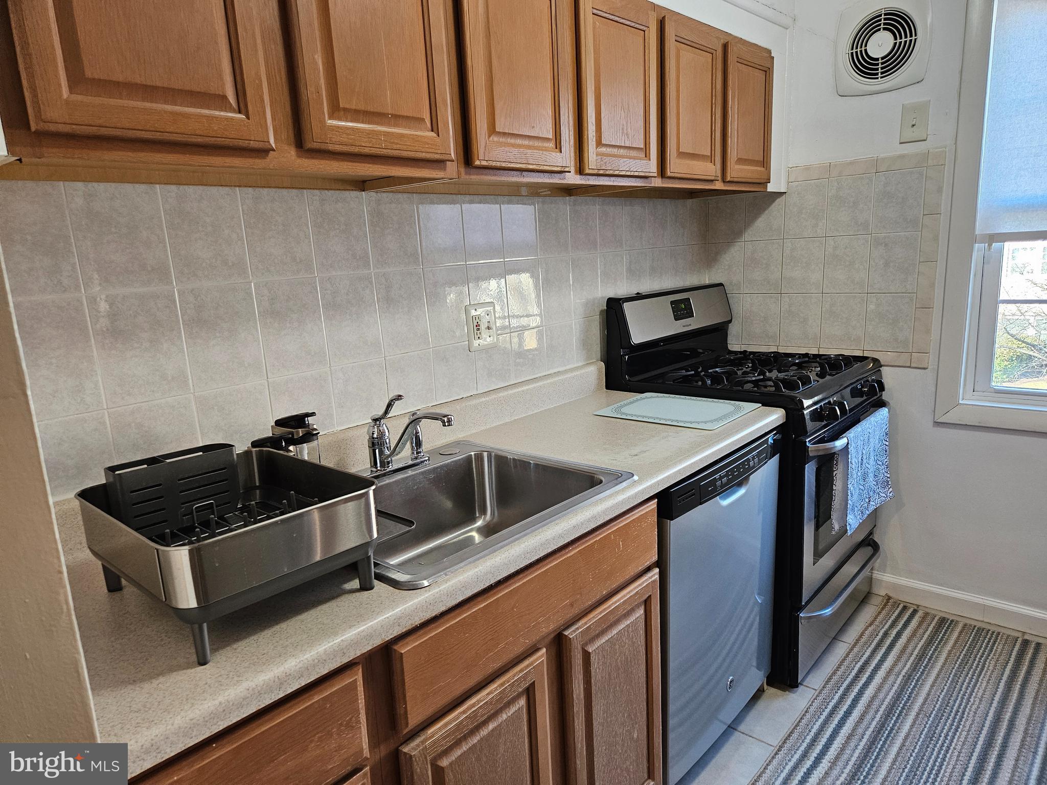 FOXCROFT COLONY CONDOS - Residential