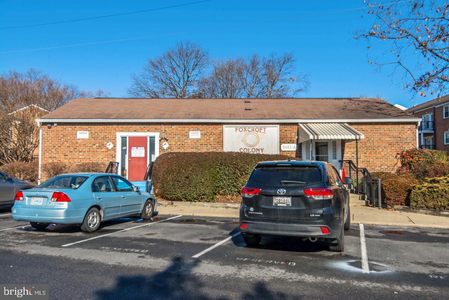 FOXCROFT COLONY CONDOS - Residential