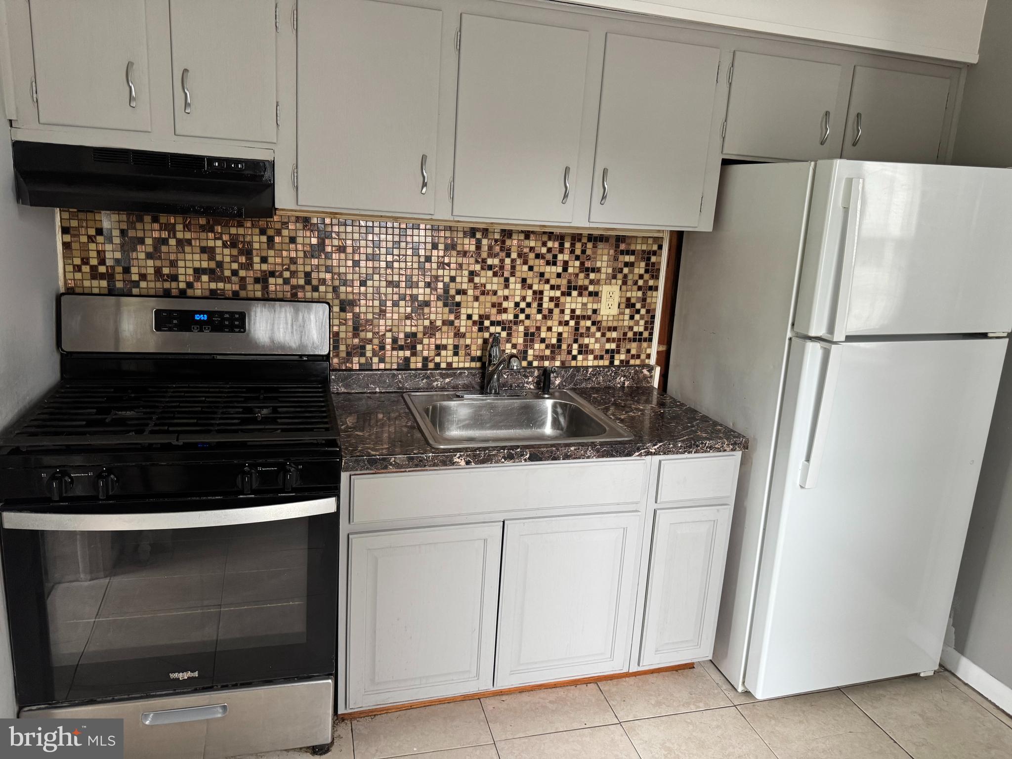 FLORENCE HEIGHTS - Residential Lease