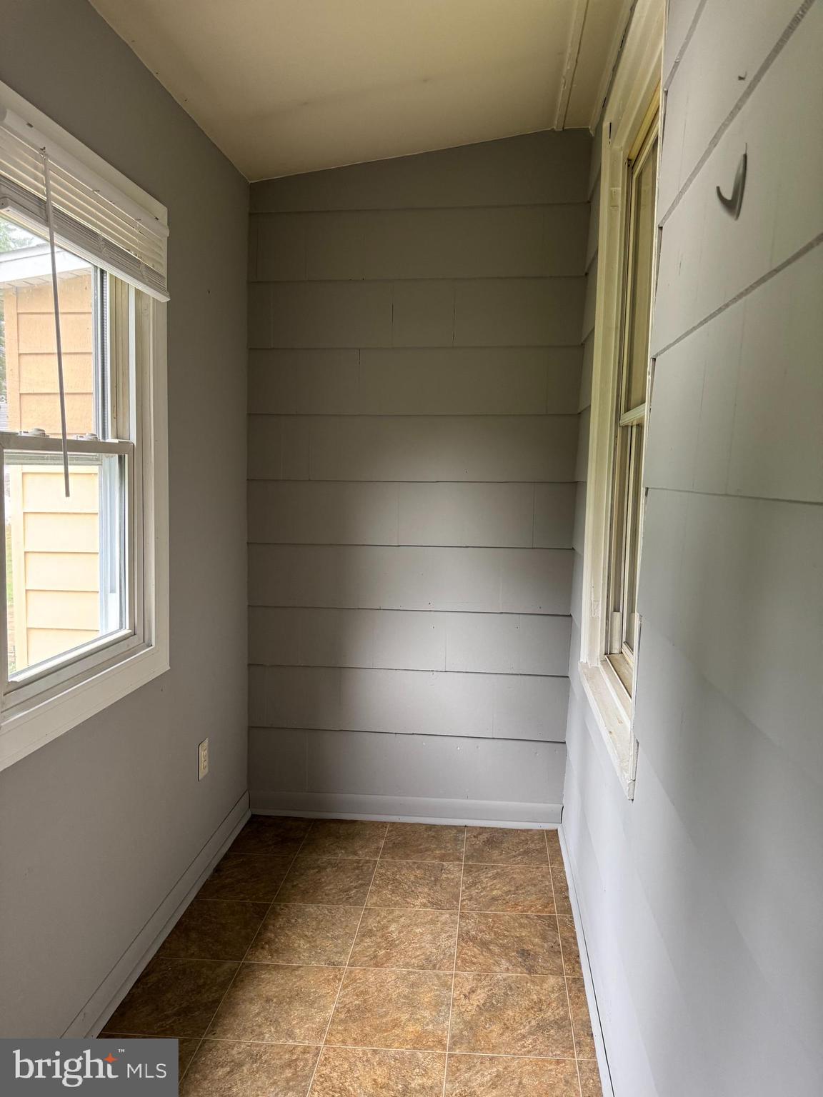 FLORENCE HEIGHTS - Residential Lease