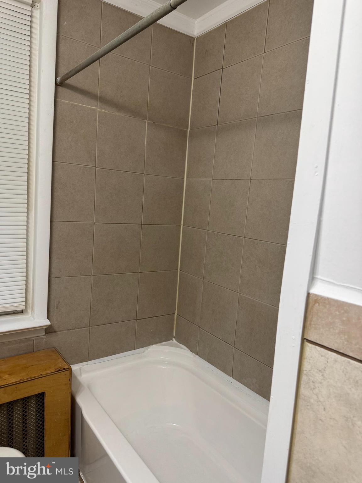 FLORENCE HEIGHTS - Residential Lease