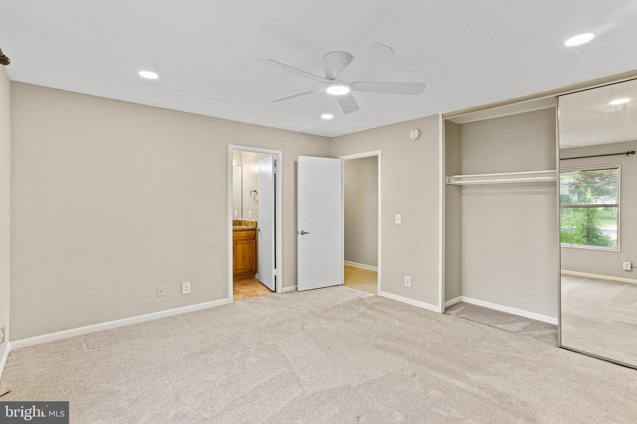 LEISURE WORLD - Residential